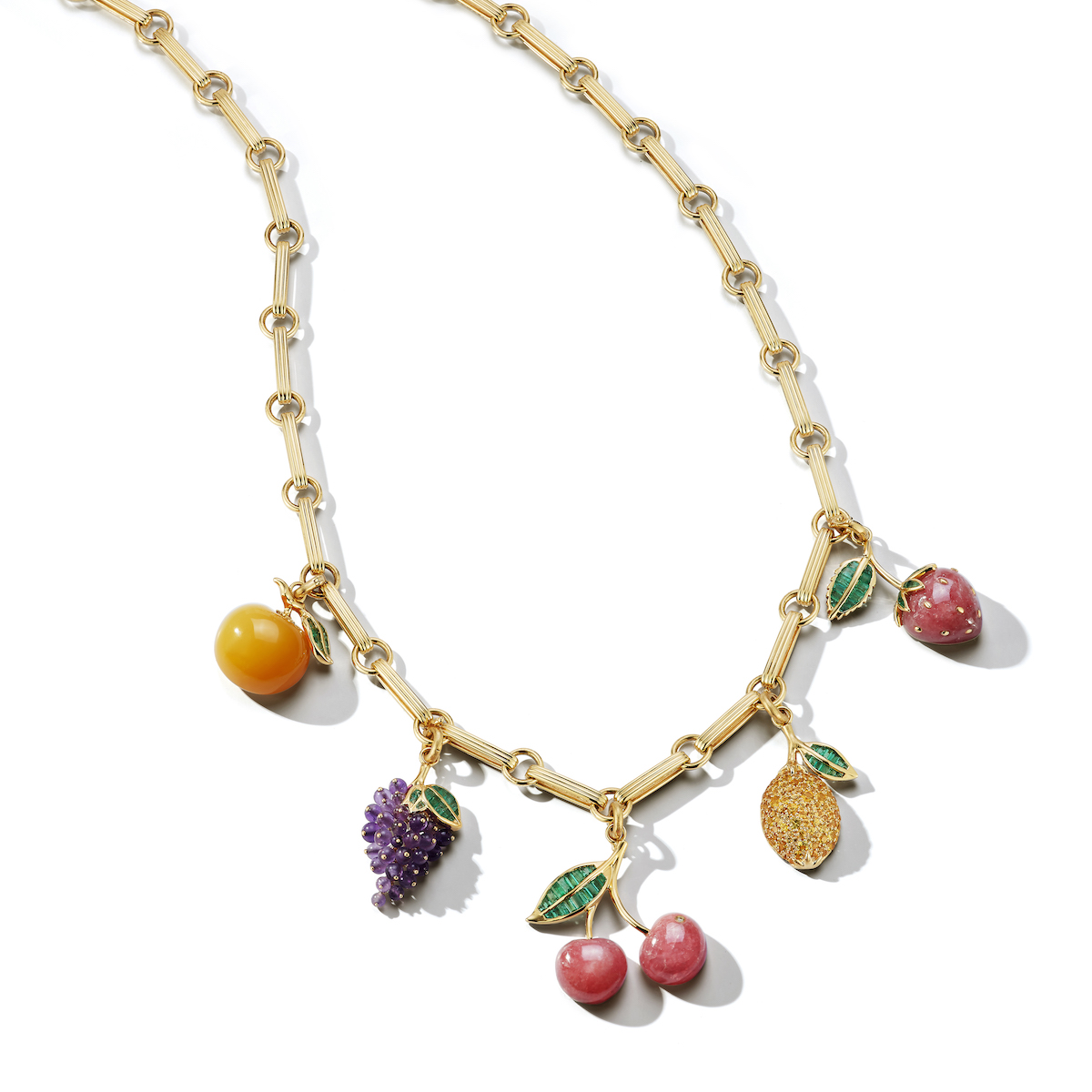 Summer’s Best Fruit-Bearing Gems 5 Summer’s Best Fruit-Bearing Gems