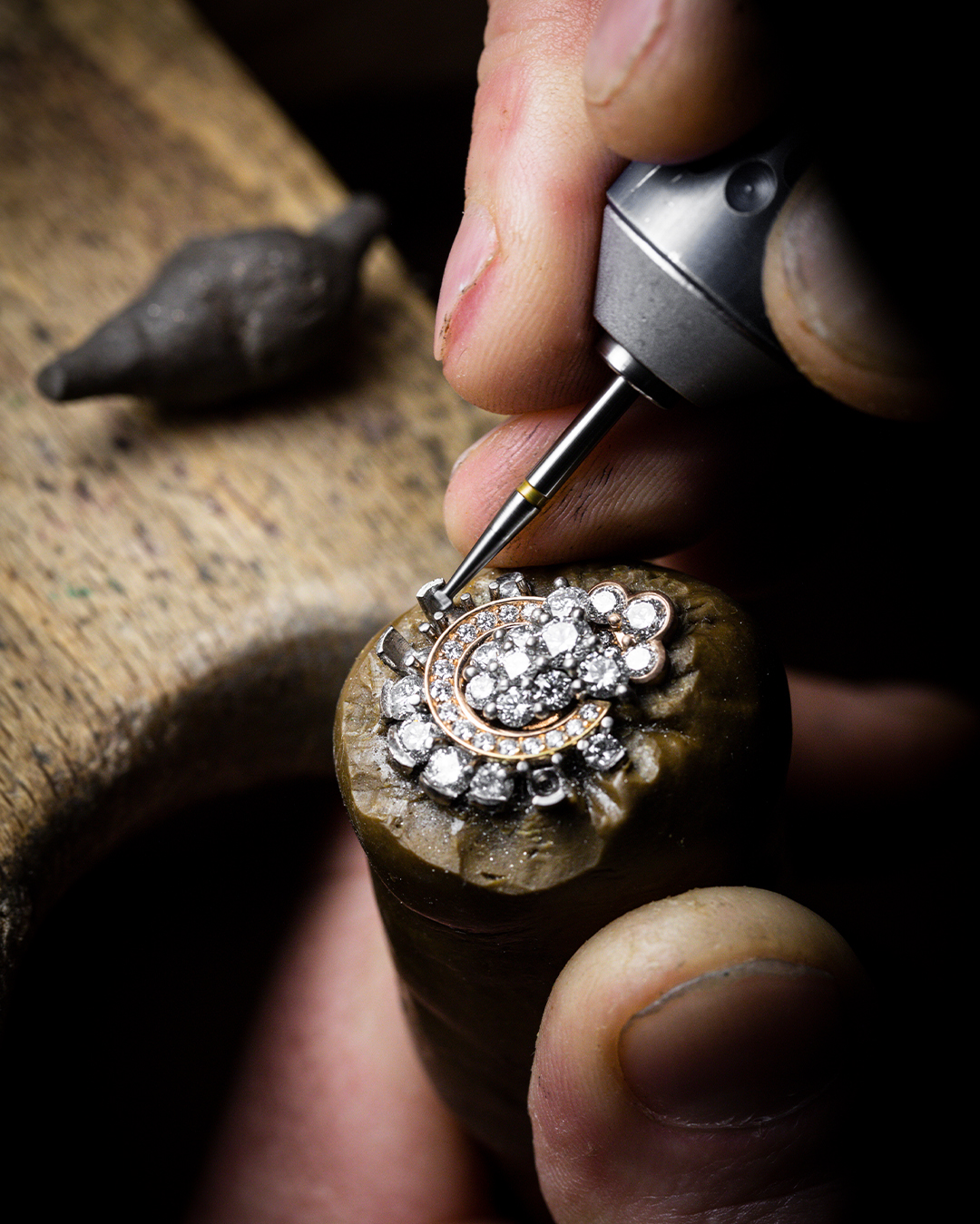 Un Regard Exclusif sur la Collection de Haute Joaillerie Van Cleef & Arpels inspirée du Grand Tour