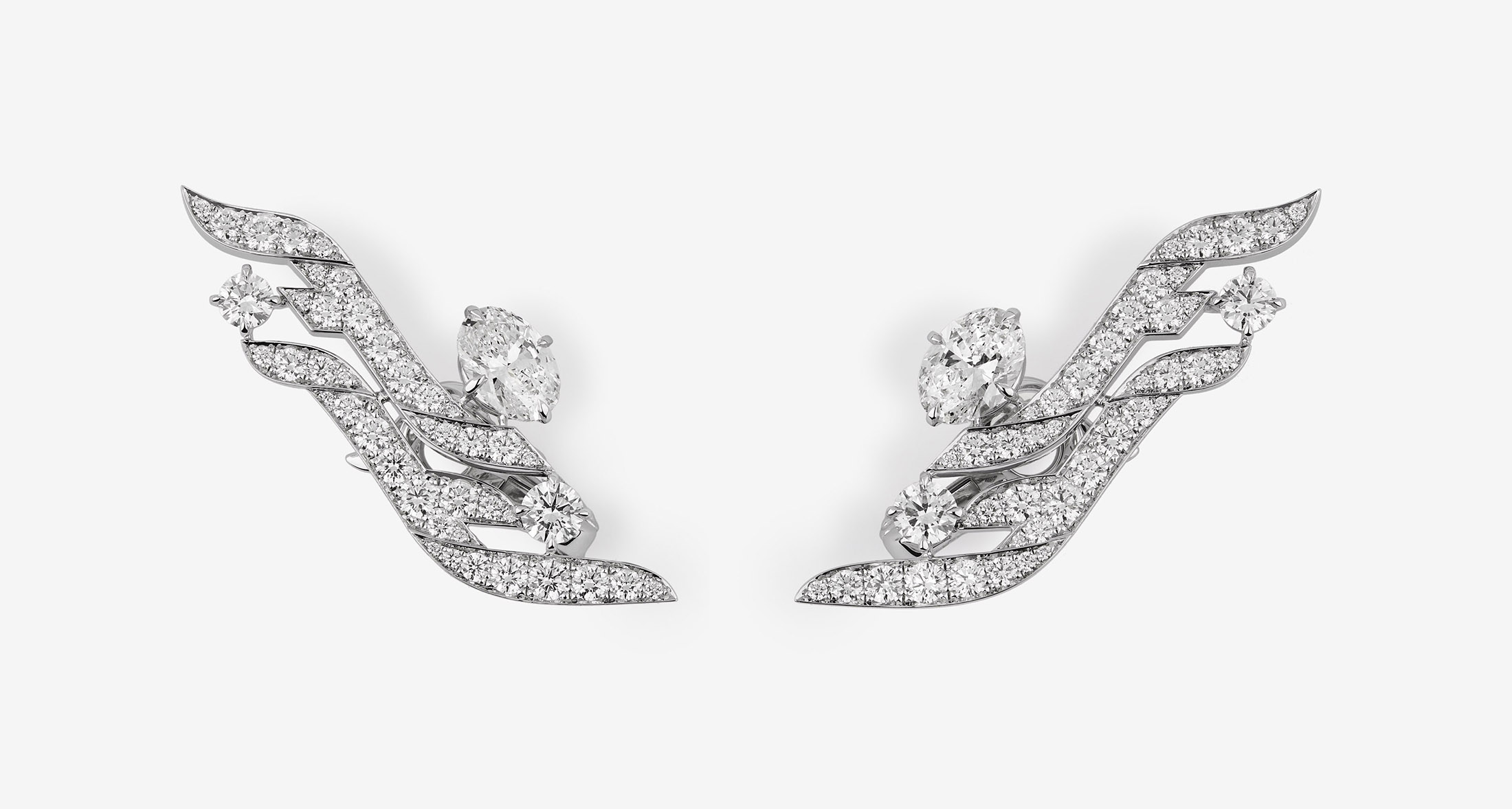 A Look At Fendi’s First-Ever High Jewellery collection: Fendi Triptych 7 White Gold Earrings with Diamonds