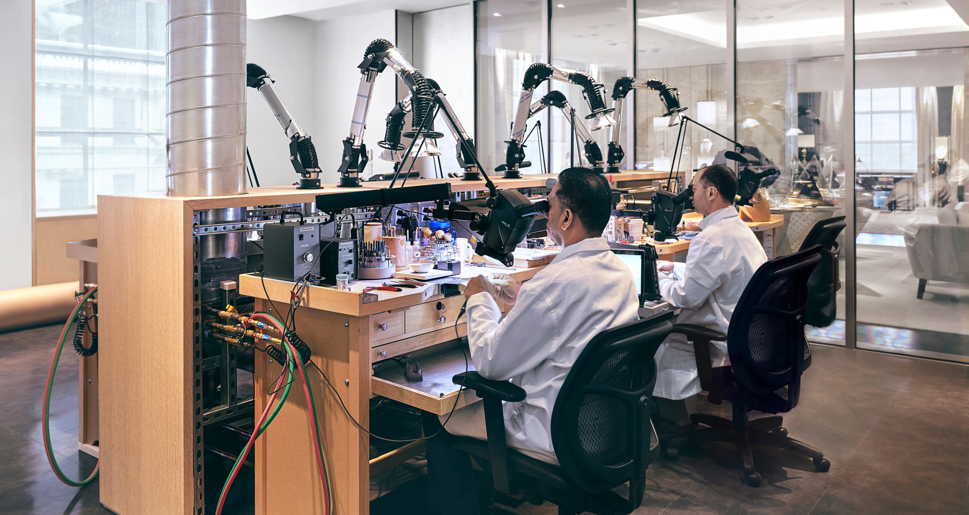 Tiffany & Co. Becomes the First Luxury Jeweler to Receive SBTi Approval on Net-Zero Emissions Target 1 Tiffany & Co. Becomes the First Luxury Jeweler to Receive SBTi Approval on Net-Zero Emissions Target