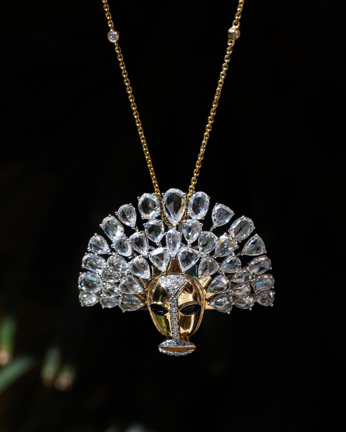 rose cut diamonds: pendant