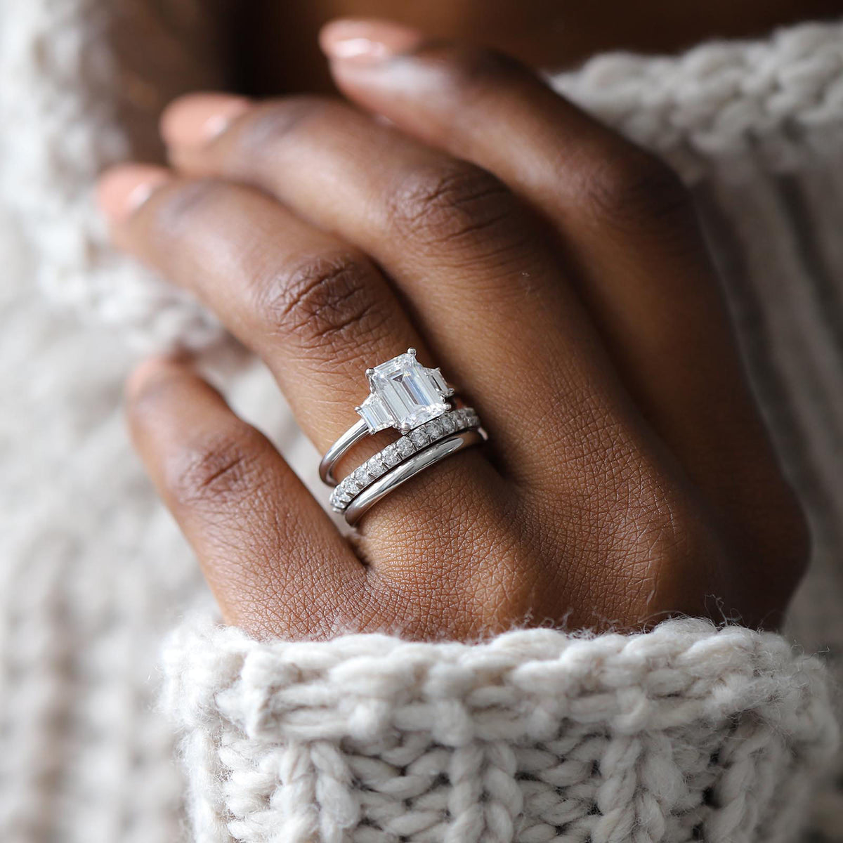 15 Dazzling Multi Stone and 3 Stone Engagement Rings Only Natural Diamonds