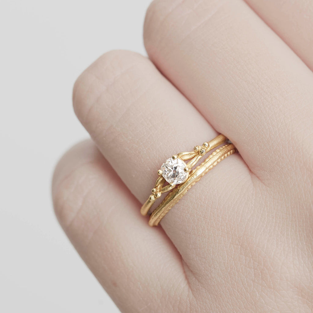 15 Wonderfully Whimsical Nature-Inspired Engagement Rings 3 15 Wonderfully Whimsical Nature-Inspired Engagement Rings