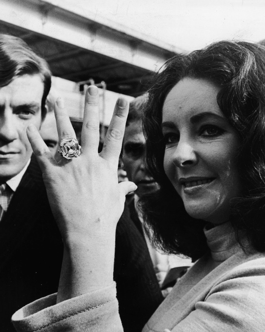 Elizabeth Taylor - Best Celebrity Natural Diamond Engagement Rings of All Time