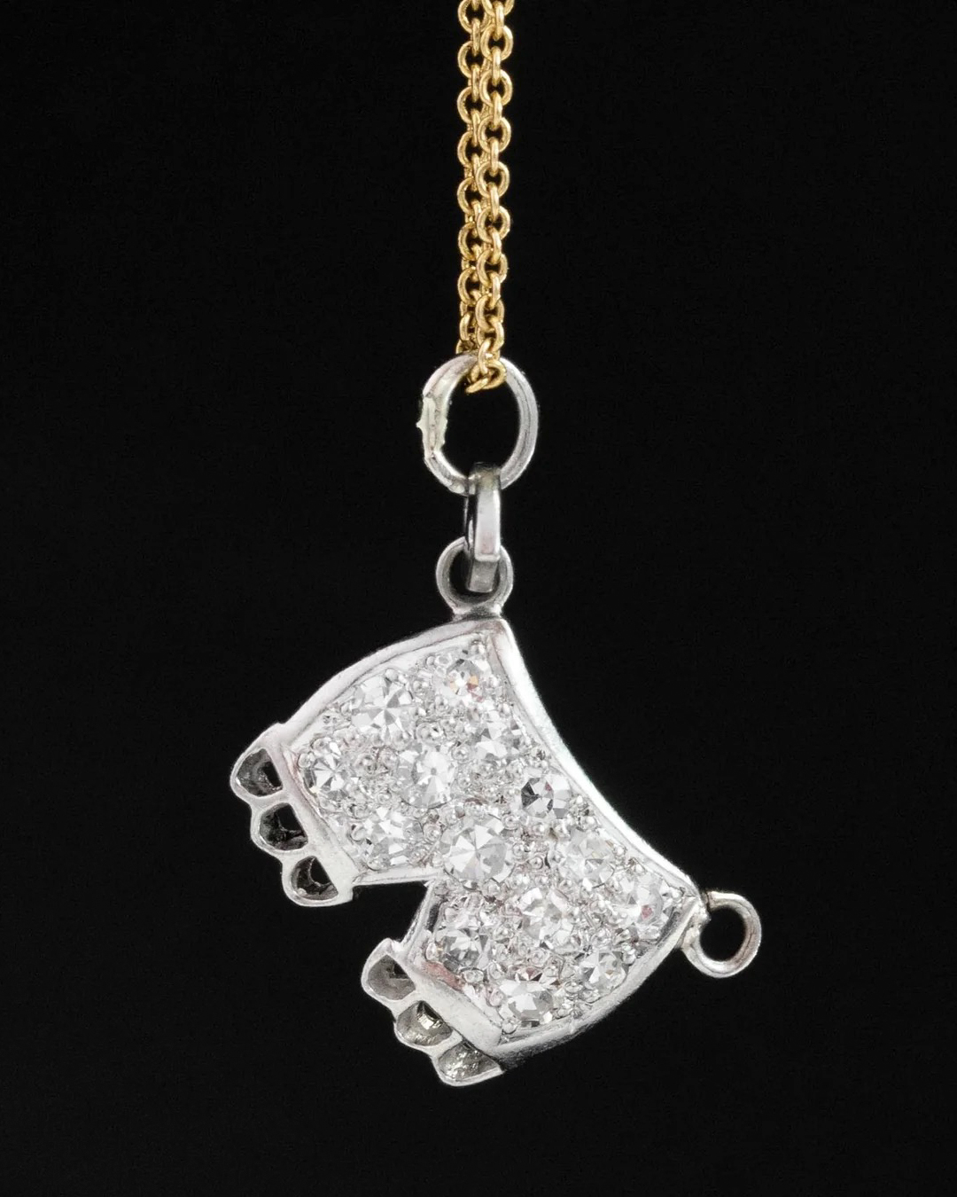 Girly and Whimsical, These Natural Diamonds Achieve Coquette Core 17 Girly and Whimsical, These Natural Diamonds Achieve Coquette Core