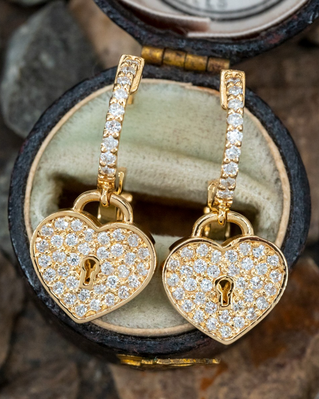 Girly and Whimsical, These Natural Diamonds Achieve Coquette Core 18 Girly and Whimsical, These Natural Diamonds Achieve Coquette Core
