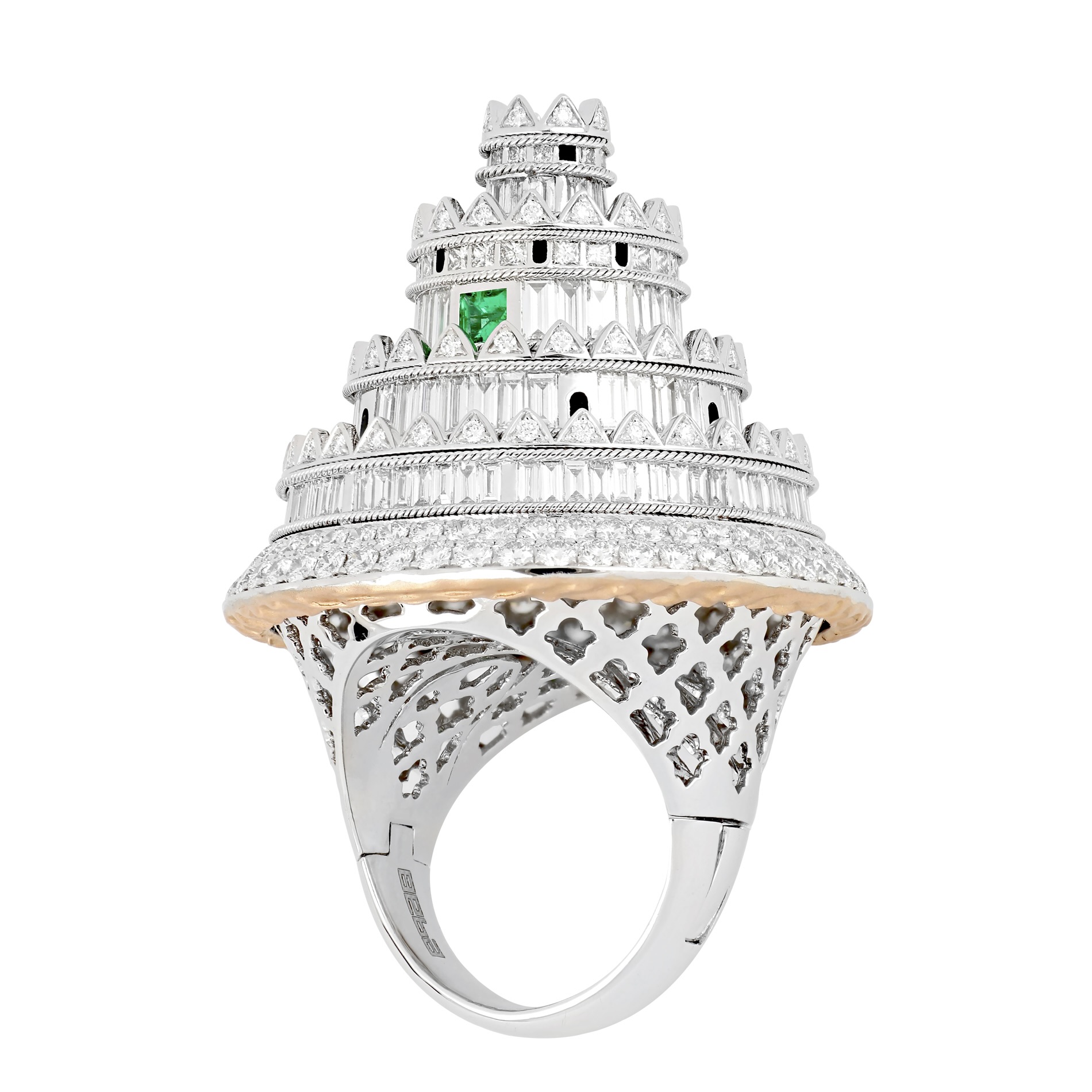 Tariq Riaz Craftsmanship - Ring with custom-cut natural diamonds 