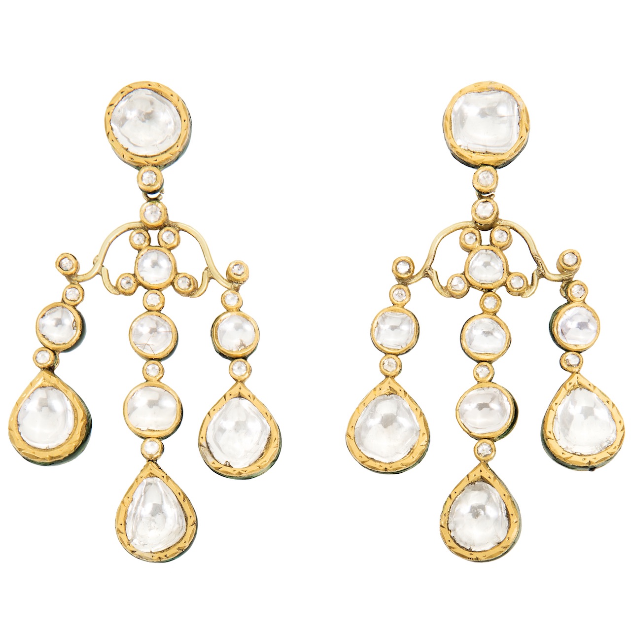 Mughal Empire Jewelry Indian Wedding Jewelry Polki Diamond Pendant Earrings Set in 22-Karat Gold (Courtesy of Munnu The Gem Palace)