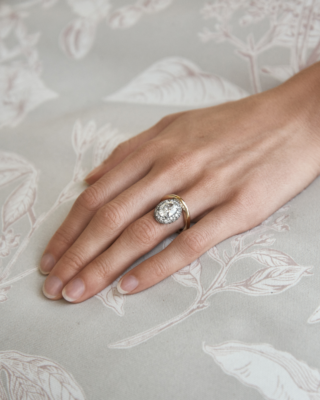 The Natural Diamond Engagement Rings on Everyone's Wish List