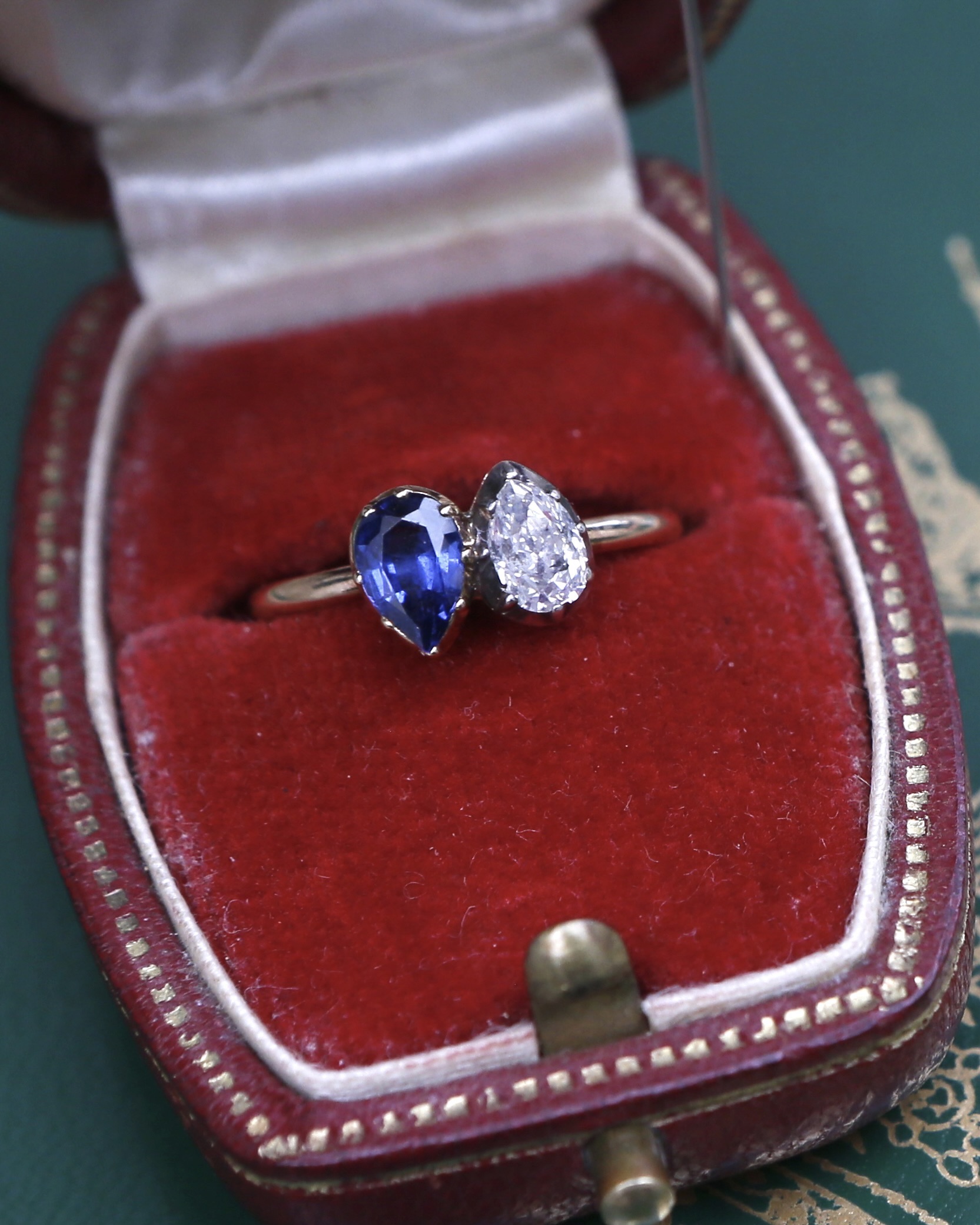 Empress Joséphine Bonaparte: Natural Diamond Trendsetter 5 A diamond and sapphire engagement ring given in 1796 by Napoleon Bonaparte to Josephine de Beauharnais