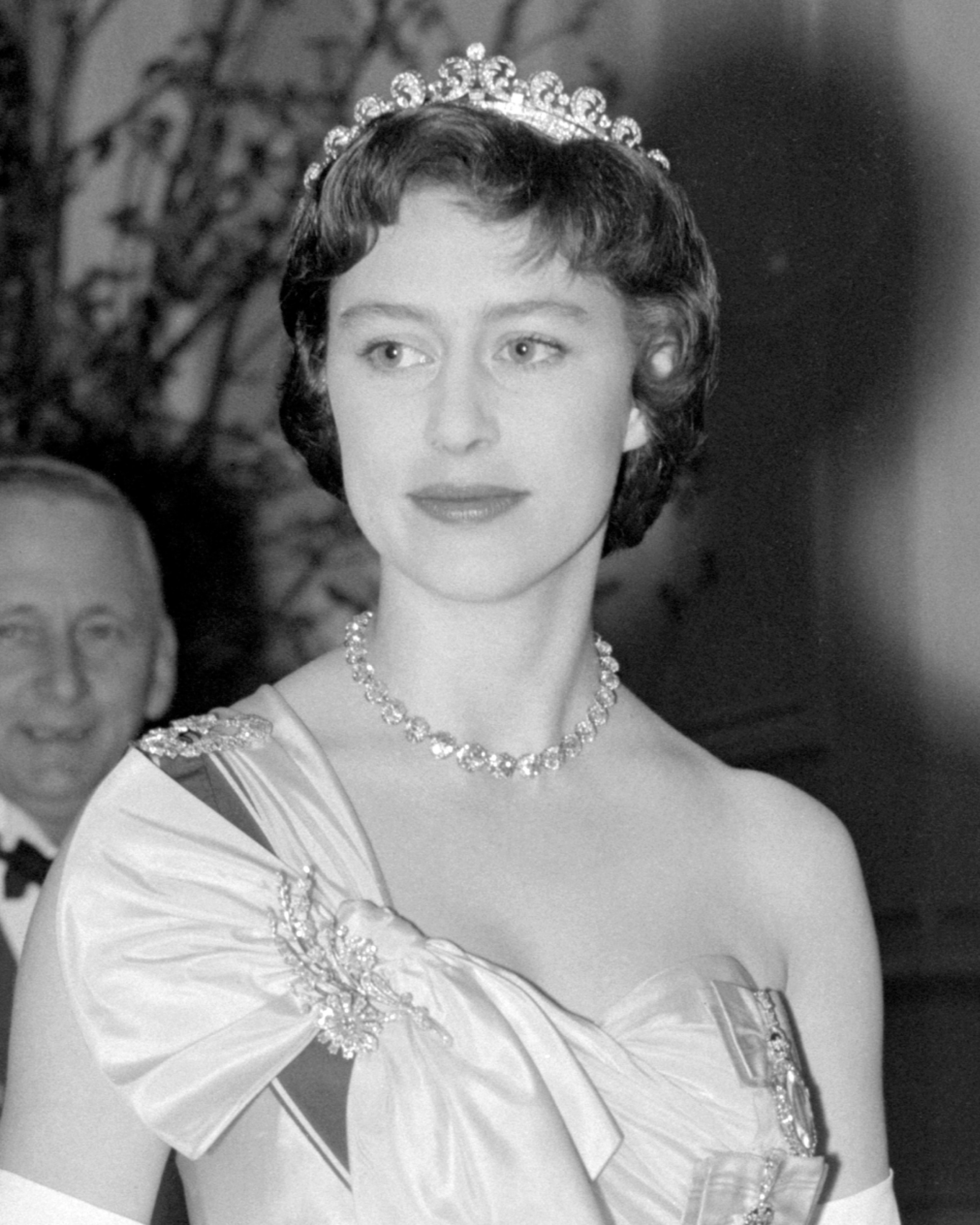Les Moments Les Plus Historiques De Kate Middleton En Tiare Royale De Diamants
