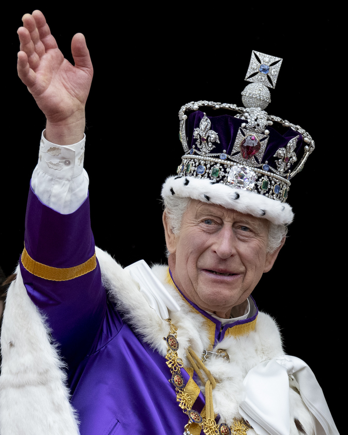 <i>Crowning Glory</i>: The Story Behind the British Crown Jewels