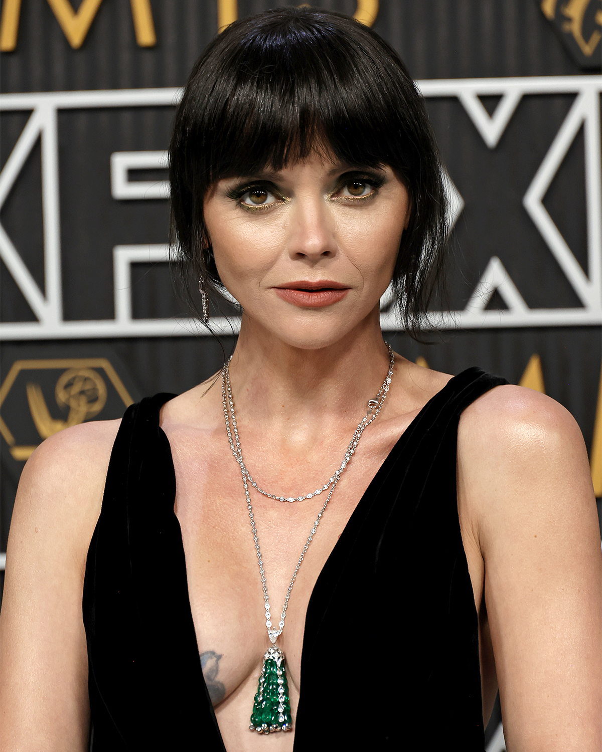 Les Plus Beaux Diamants du Tapis Rouge des Emmys 2024 9 Les Plus Beaux Diamants du Tapis Rouge des Emmys 2024