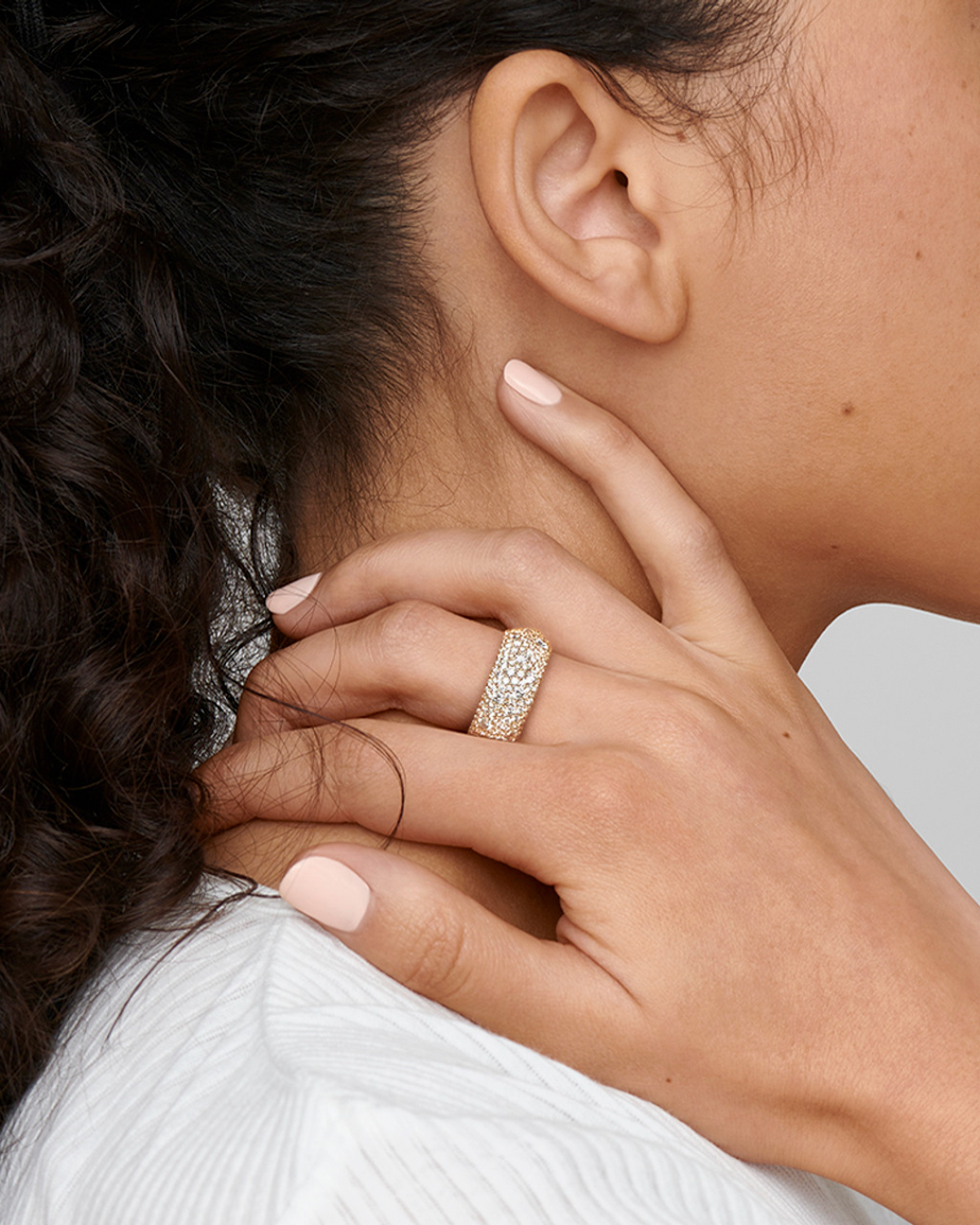 Go <i>Big</i> or Go <i>Home</i>: Mob Wife Diamond Jewelry Will Always Be Famous