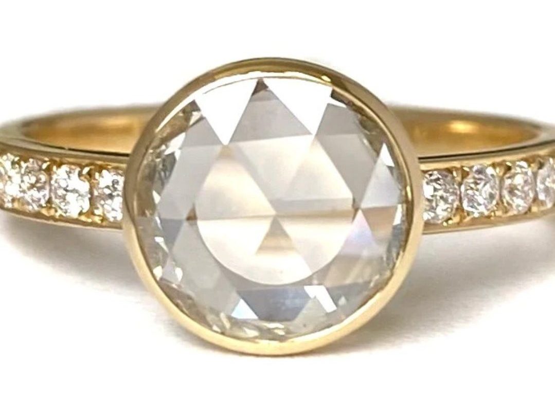 single stone engagement ring
