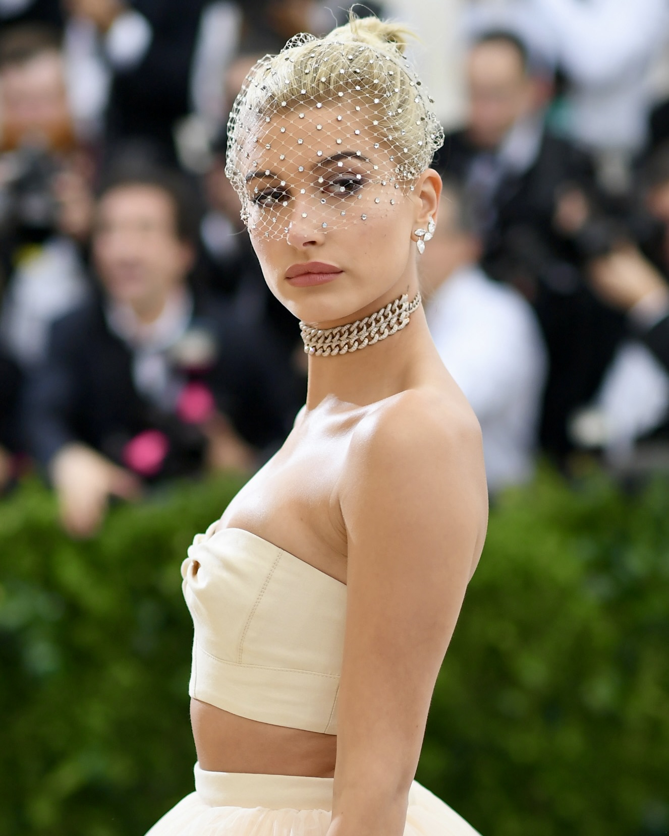 Hailey Bieber shined in natural diamond jewelry at the 2017 Met Gala.