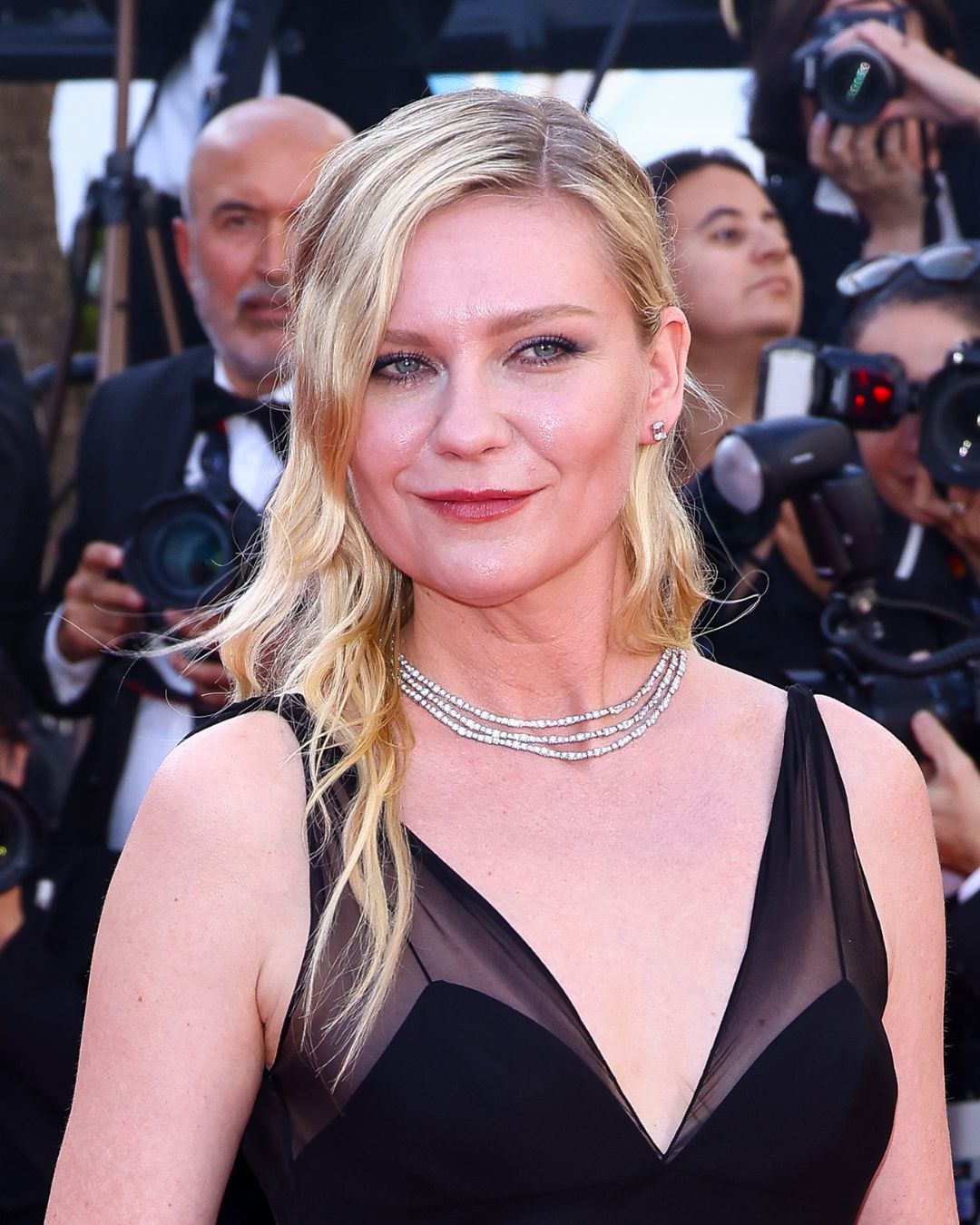 Dazzing Natural Diamonds Spotted at the 2024 Cannes Film Festival 4 Dazzing Natural Diamonds Spotted at the 2024 Cannes Film Festival