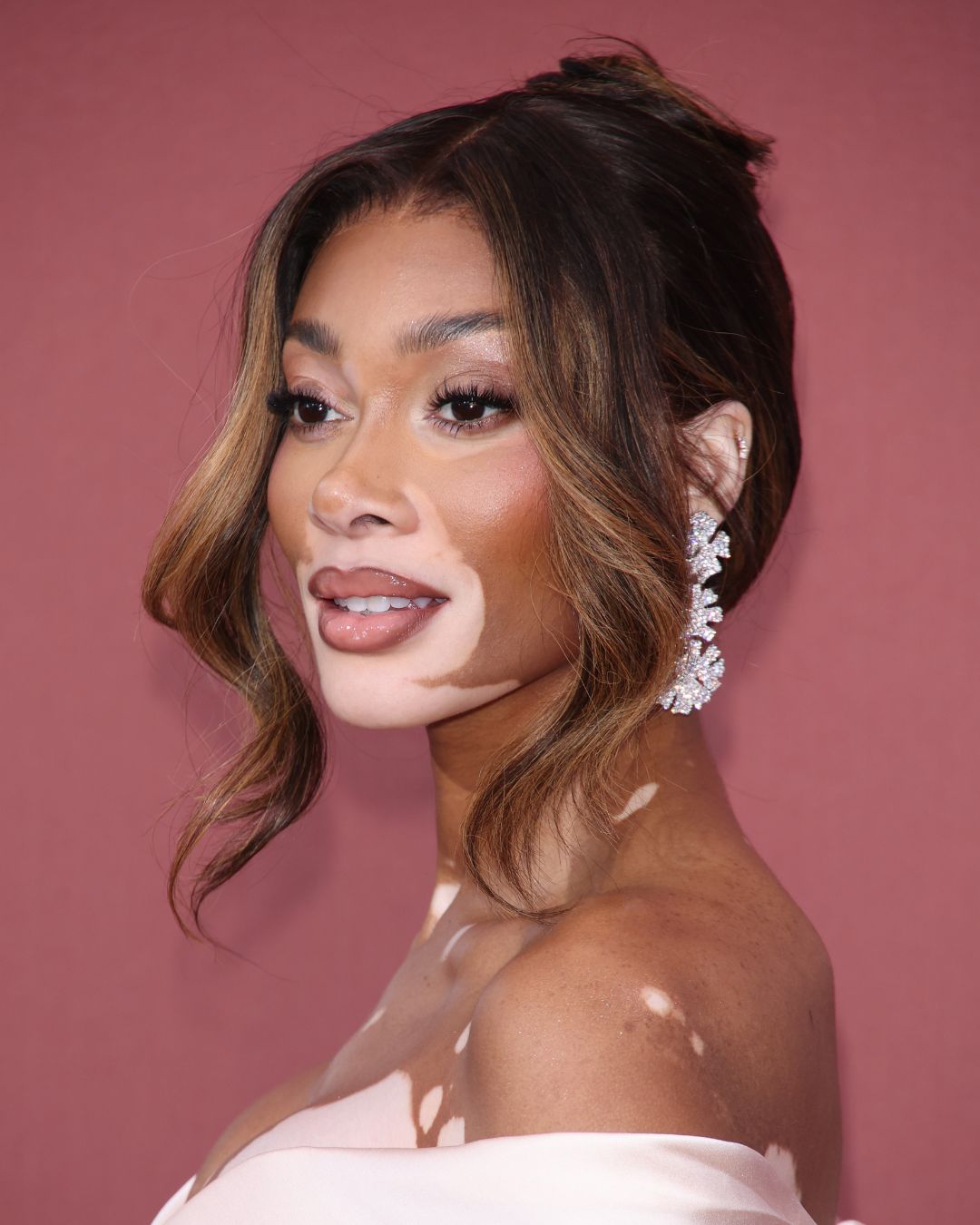 Natural Diamond Jewelry Spotted at the 2024 amfAR Gala in Cannes
