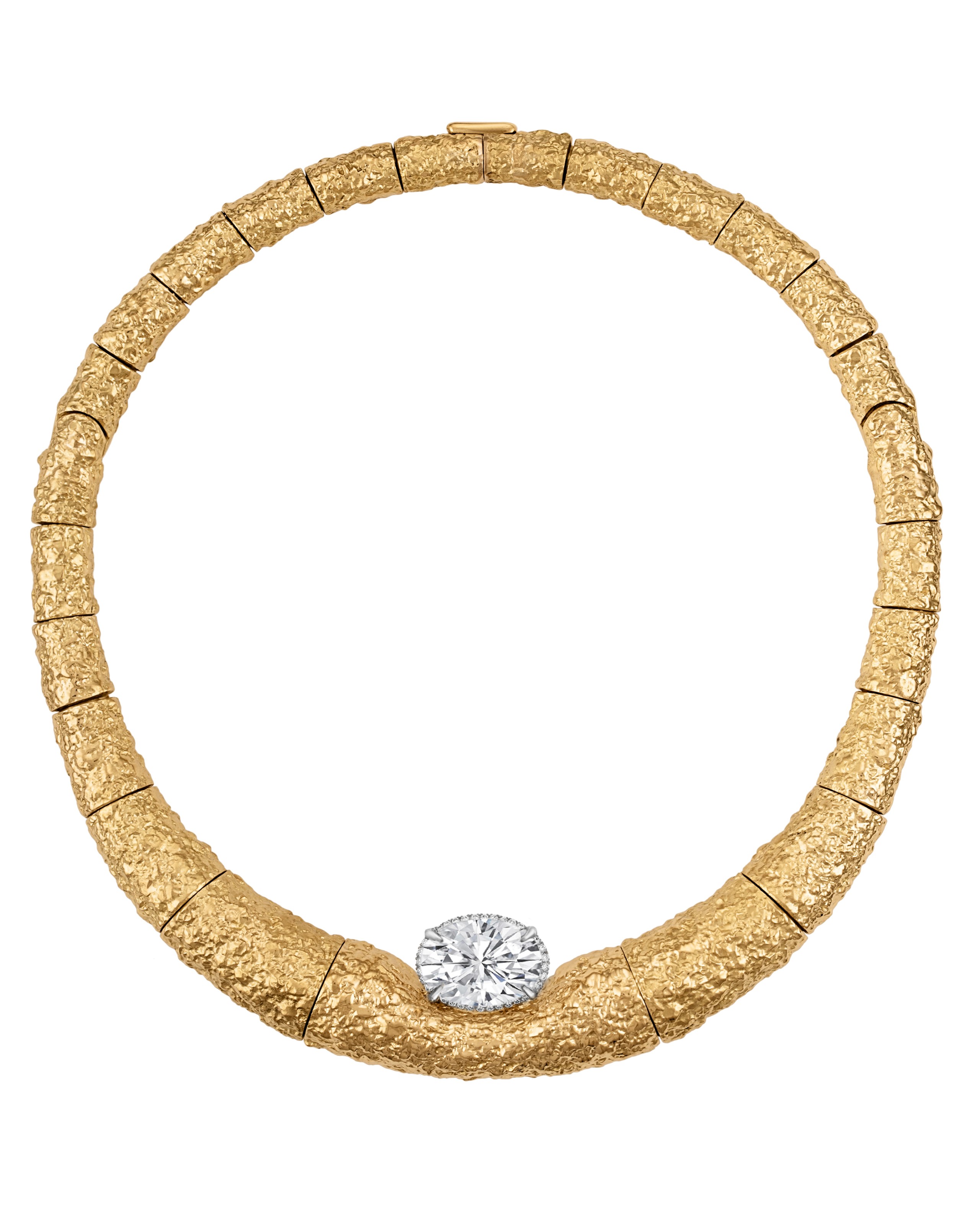 12 Diamond Jewels That Stole the Show at the 2024 TEFAF Art Fair 1 12 Diamond Jewels That Stole the Show at the 2024 TEFAF Art Fair