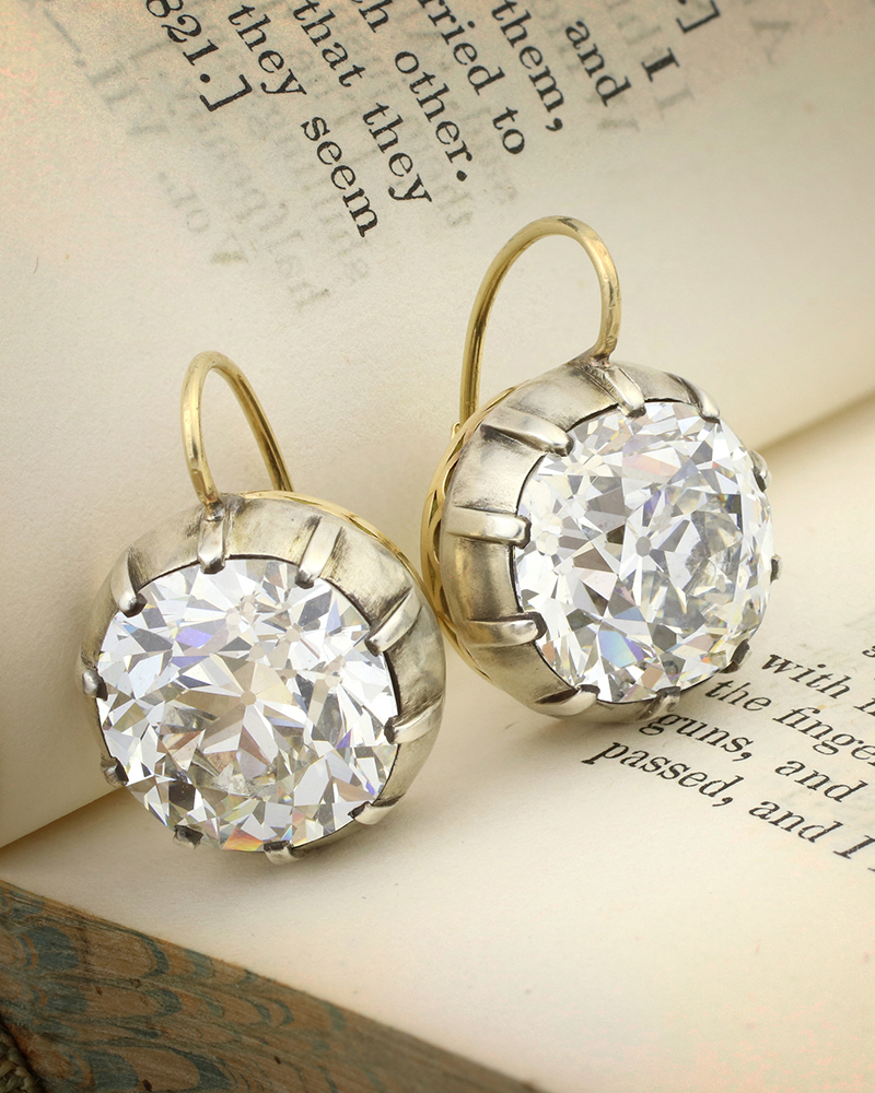 12 Diamond Jewels That Stole the Show at the 2024 TEFAF Art Fair 8 12 Diamond Jewels That Stole the Show at the 2024 TEFAF Art Fair