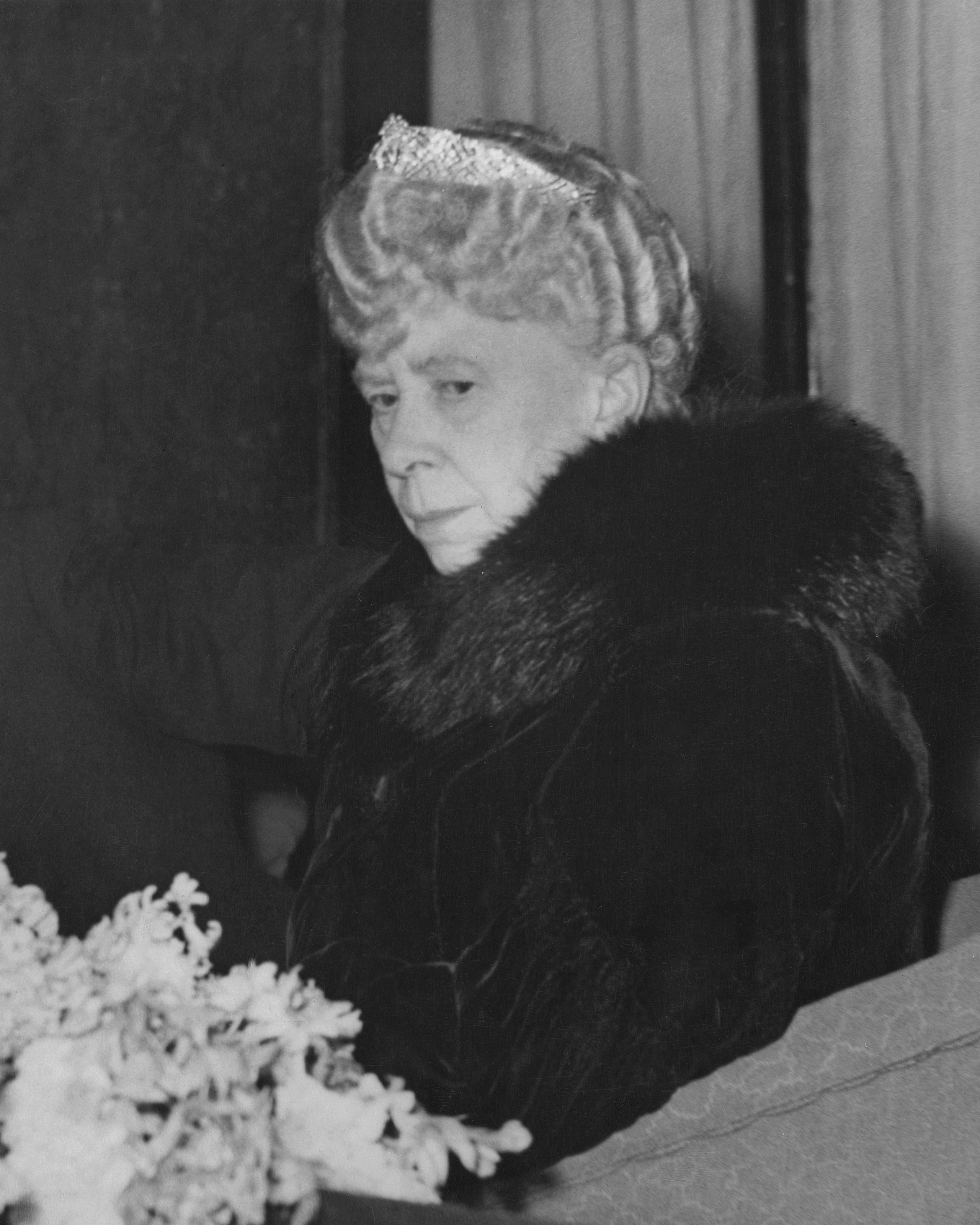 How The British Royals Mastered the Jewelry Makeover