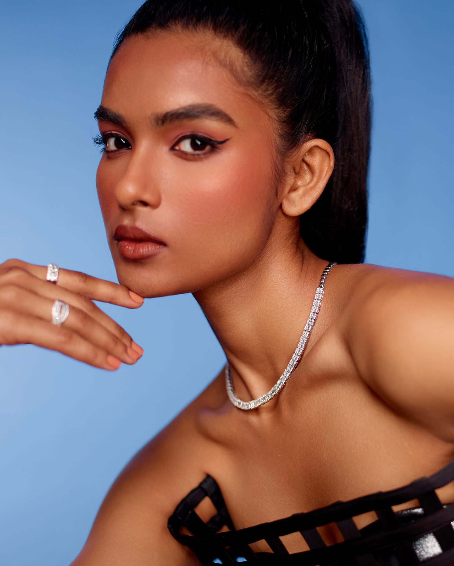 Classic diamond choker for Libra