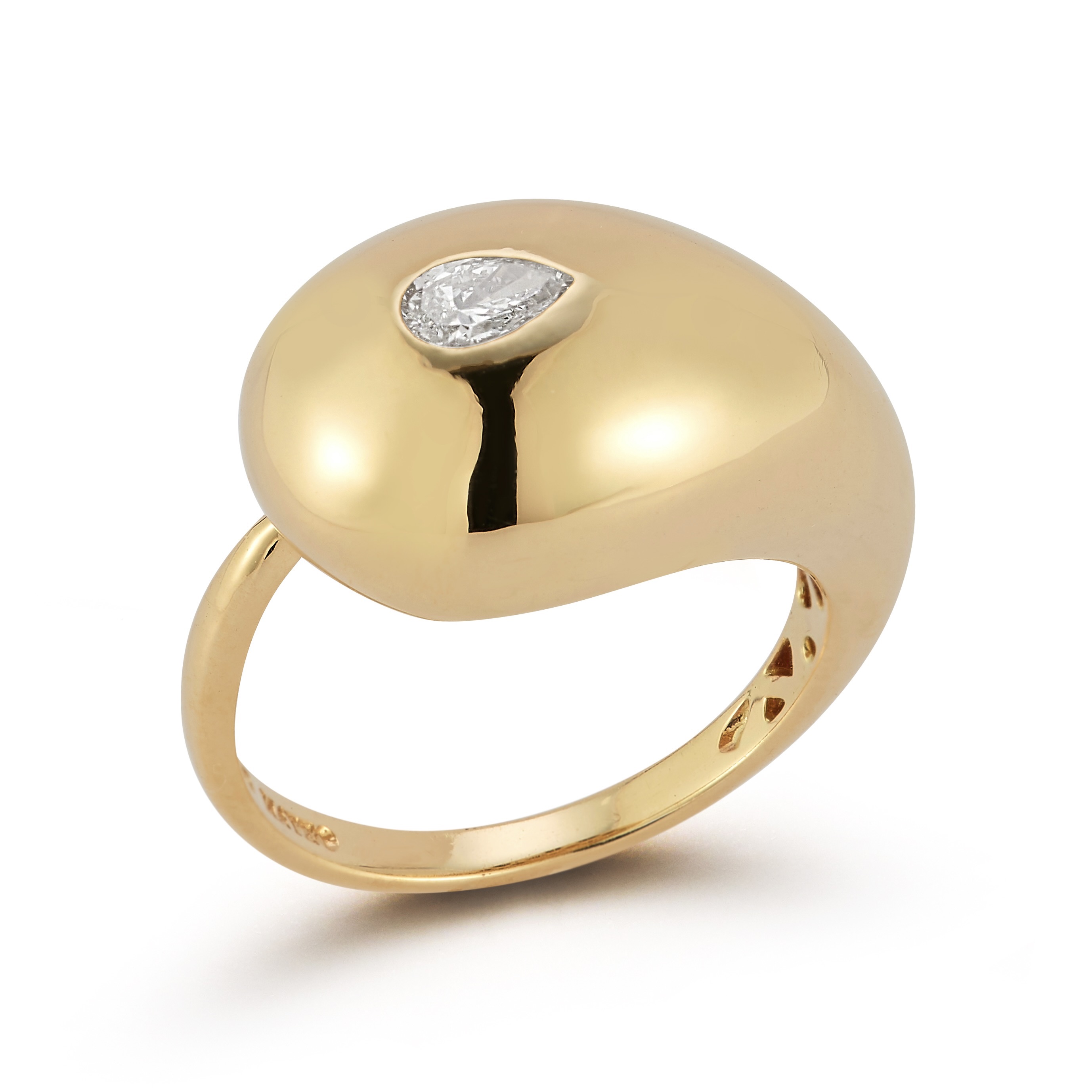 2024 Jewelry Trends: Loud Luxury and the Mob Wife Aesthetic