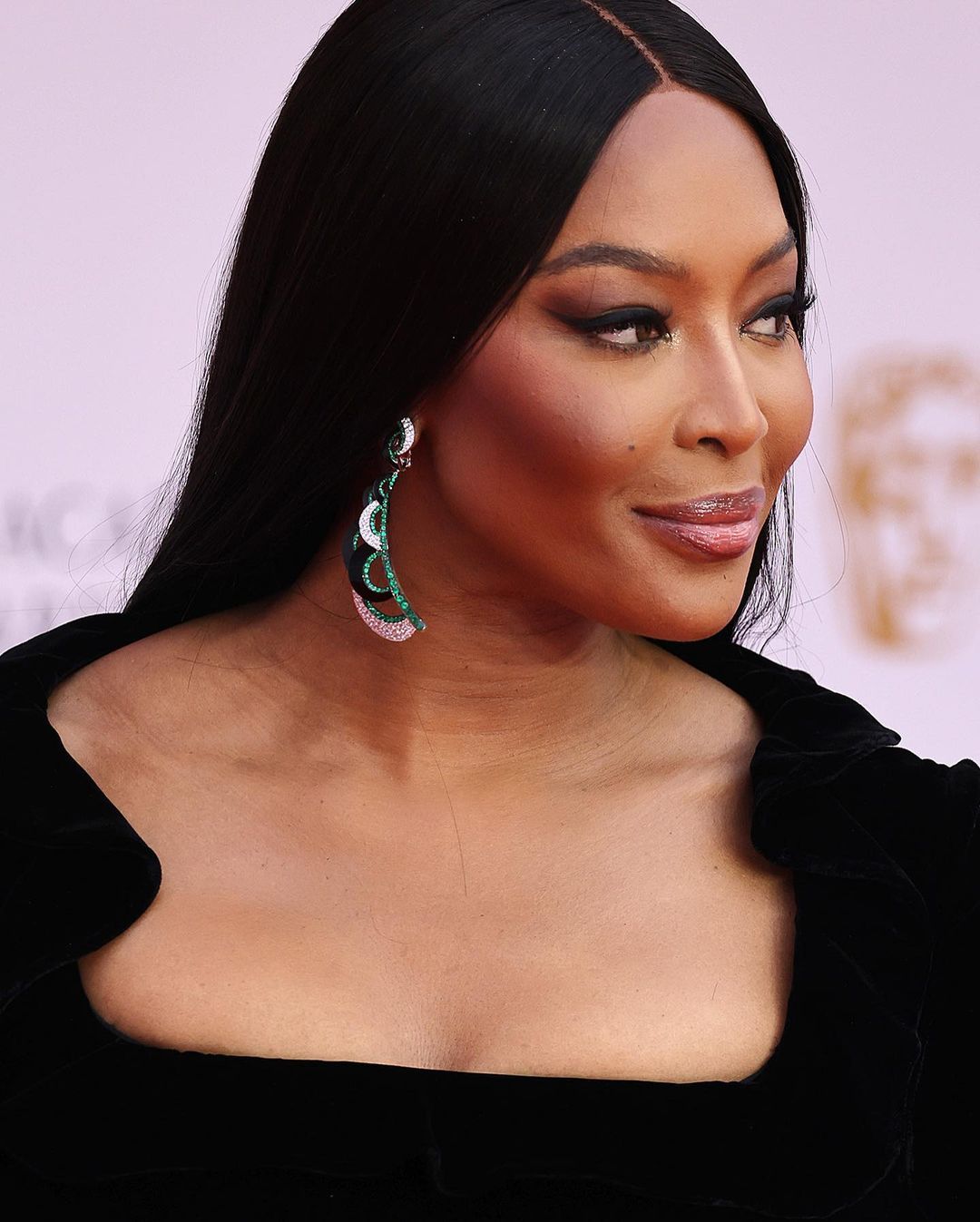 BAFTA Awards 2022: Best Diamond Jewellery Looks 7 BAFTA Awards 2022: Best Diamond Jewellery Looks