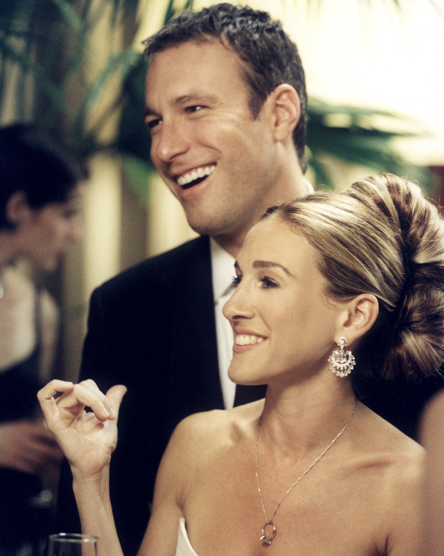 Sarah Jessica Parker Has Worn and Re-Worn Carrie Bradshaw’s Fred Leighton Diamond Chandelier Earrings from Sex and the City 