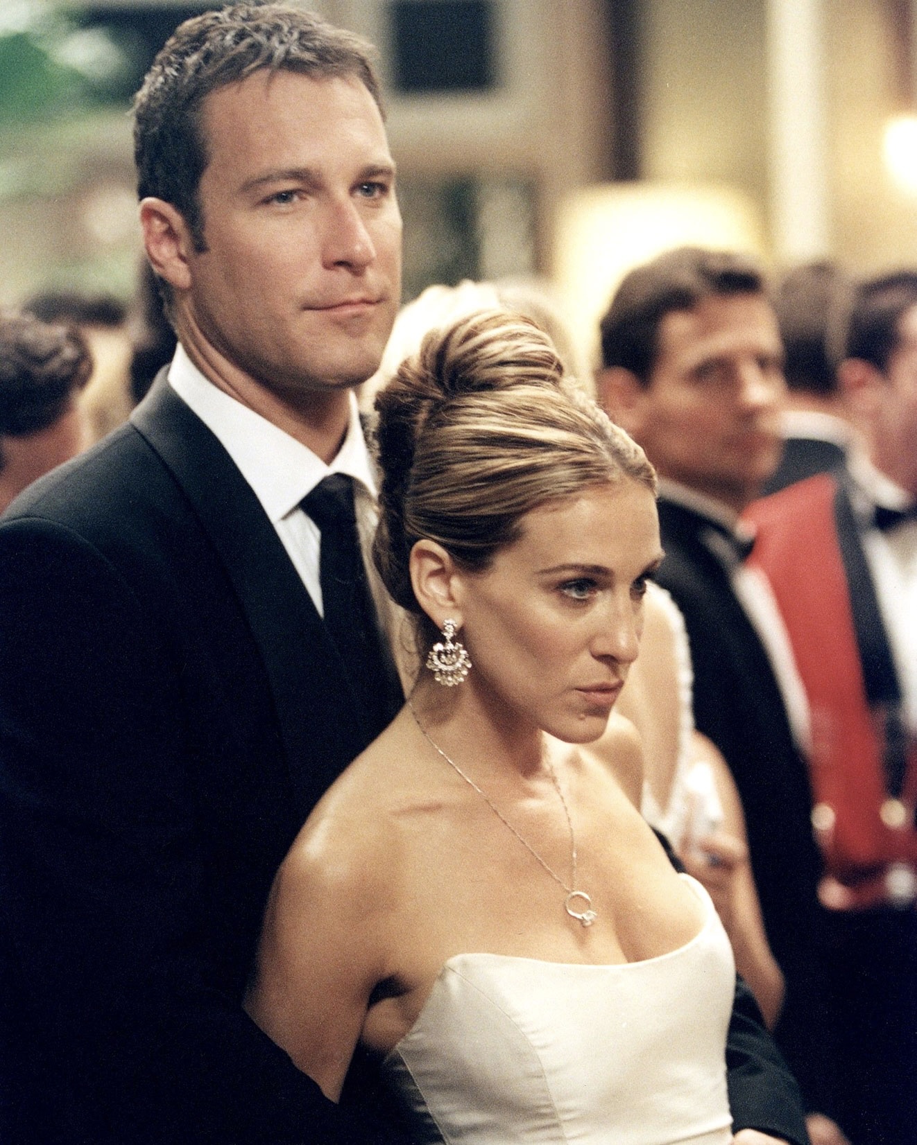 Sarah Jessica Parker Has Worn and Re-Worn Carrie Bradshaw’s Fred Leighton Diamond Chandelier Earrings from Sex and the City 