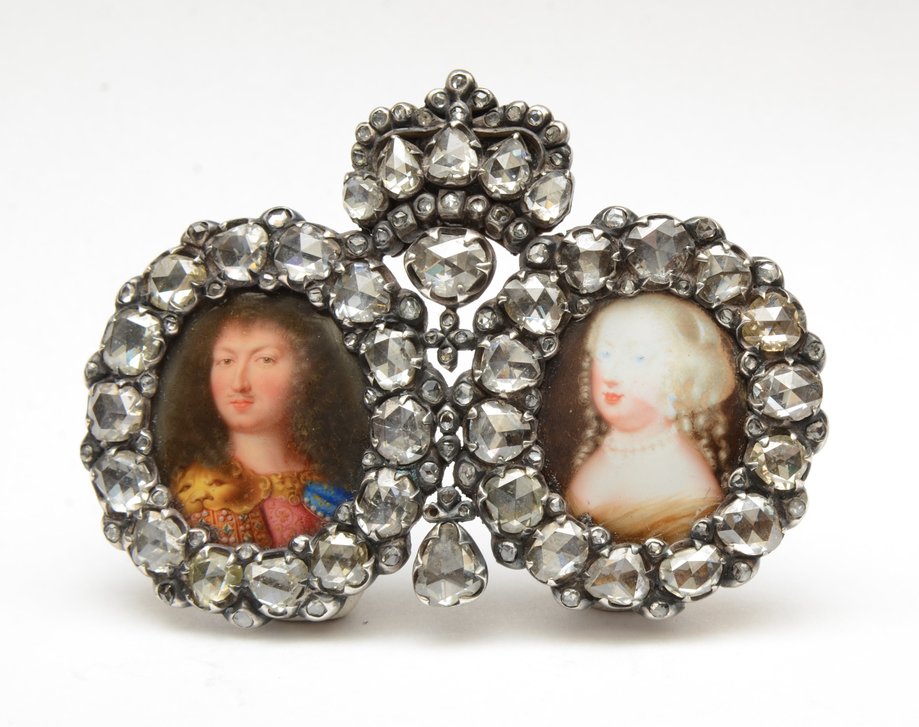 Boîtes à Portrait de Louis XIV, un Engouement Historique pour le Diamant Naturel 1 Boîtes à Portrait de Louis XIV, un Engouement Historique pour le Diamant Naturel