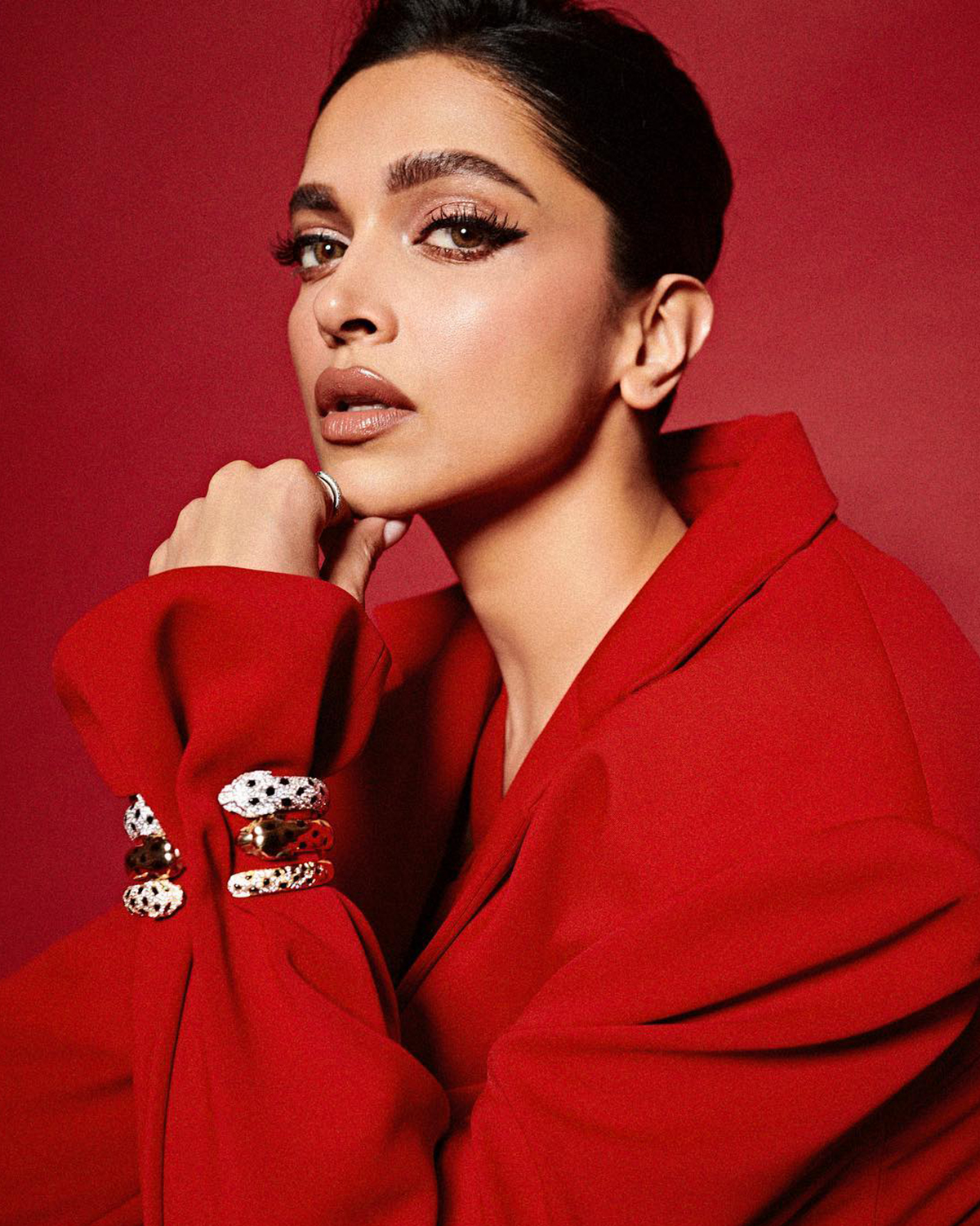 A Look at Deepika Padukone’s Natural Diamond Style Book 5 Deepika Padukone styling versatile diamond jewellery
