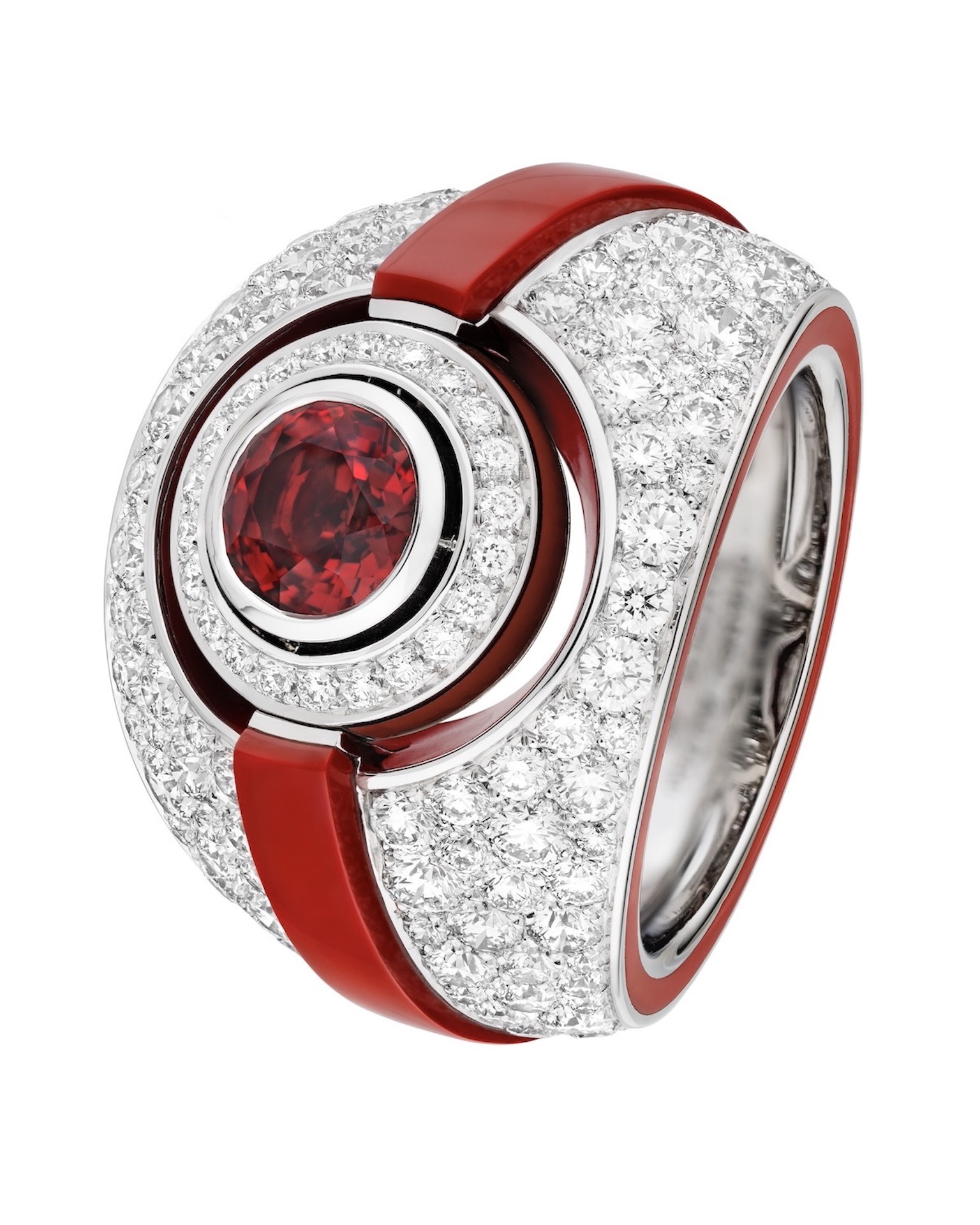 La nouvelle Collection de Haute Joaillerie de Chanel Prend une Tournure Sportive 1 La nouvelle Collection de Haute Joaillerie de Chanel Prend une Tournure Sportive