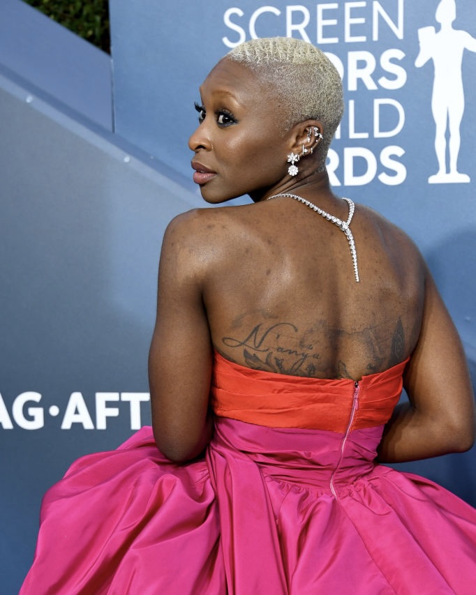 Diamonds in Reverse: The Backwards Necklace Is All The Rage