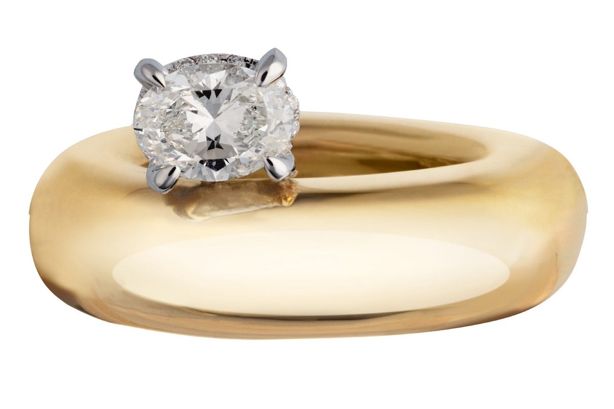 Comme Lady Gaga, Optez pour une Bague de Fiançailles en Diamant Naturel de forme Ovale