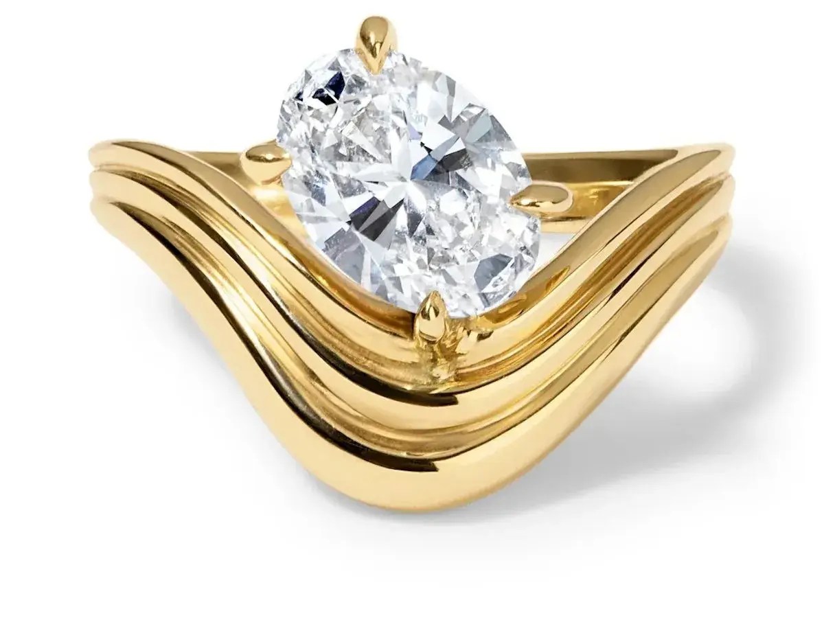 Comme Lady Gaga, Optez pour une Bague de Fiançailles en Diamant Naturel de forme Ovale