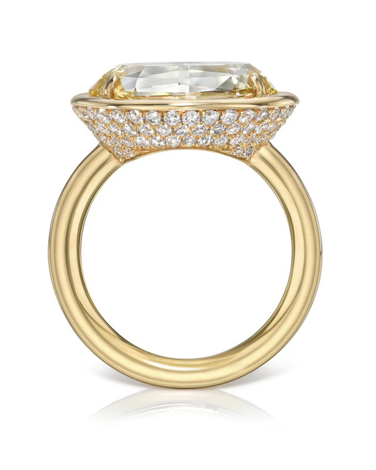 Comme Lady Gaga, Optez pour une Bague de Fiançailles en Diamant Naturel de forme Ovale