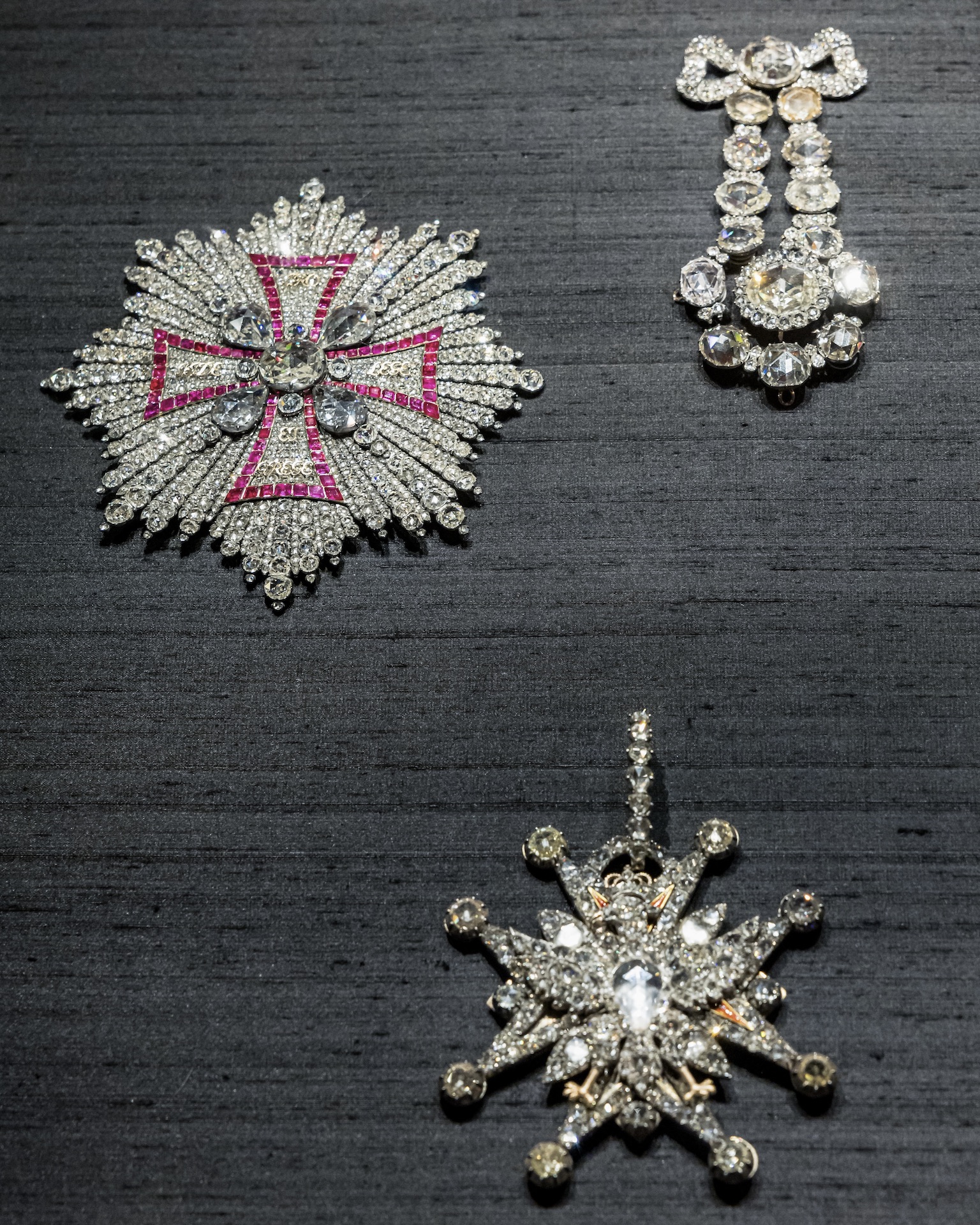 Inside the Green Vault Diamond Heist and the Hunt That Followed