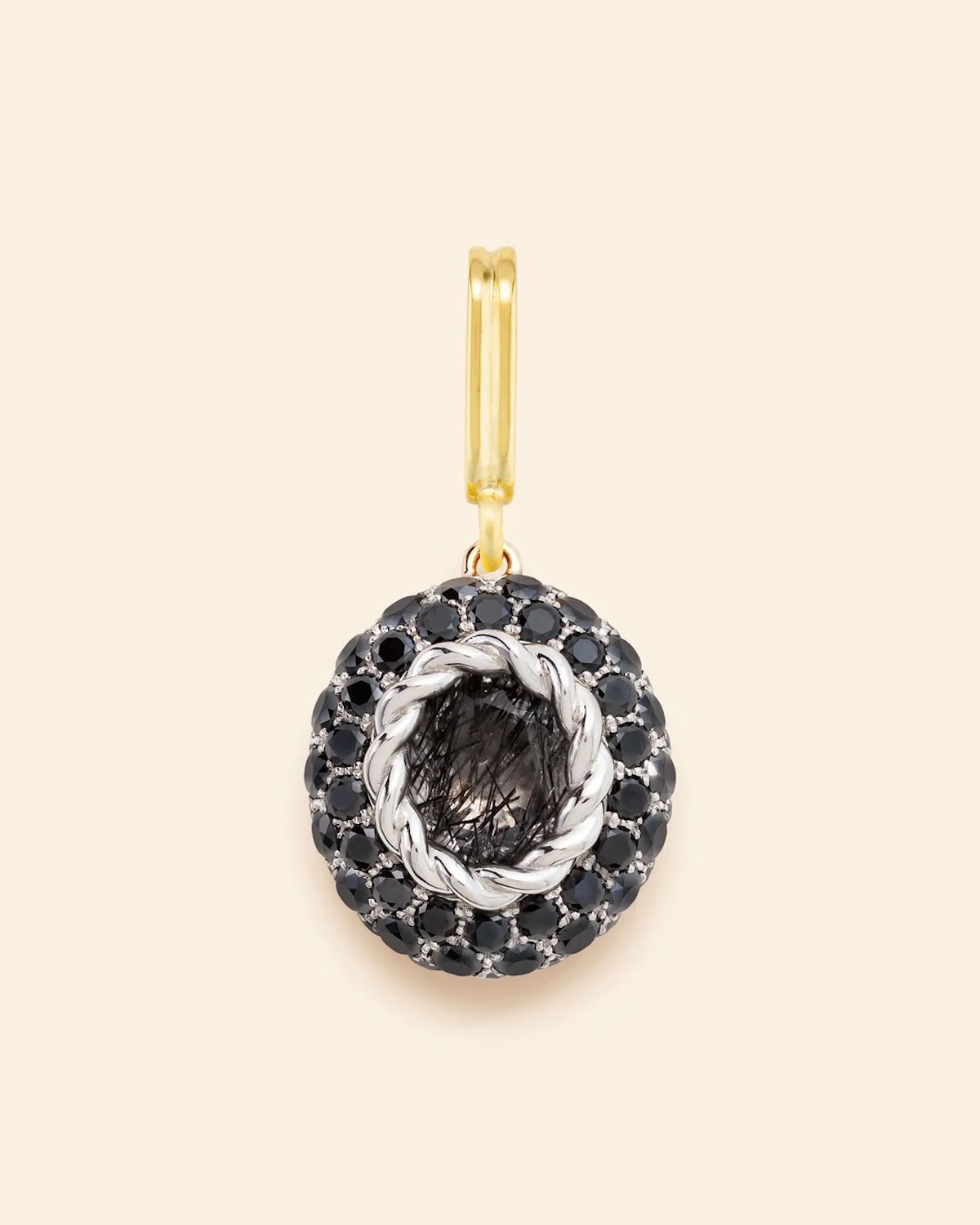 Dark Glamour: 20 Natural Black Diamonds to Shop this Spooky Season 21 Dark Glamour: 20 Natural Black Diamonds to Shop this Spooky Season