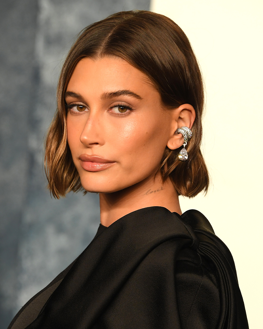 21 Natural Diamond Ear Cuffs to Add to Your Earscape This Cuffing Season 1 Hailey Bieber wore a natural diamond ear cuff by Ana Khouri named the Phillipa at the 2023 Oscars Vanity Fair Afterparty.