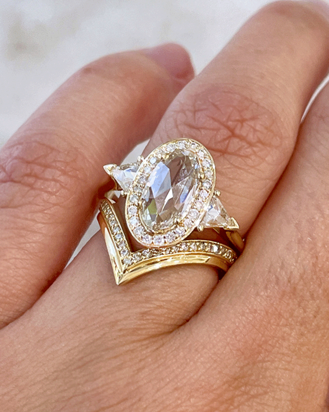 Les plus belles Bagues de Fiançailles en Diamant Naturel de 2 Carats pour tout Budget