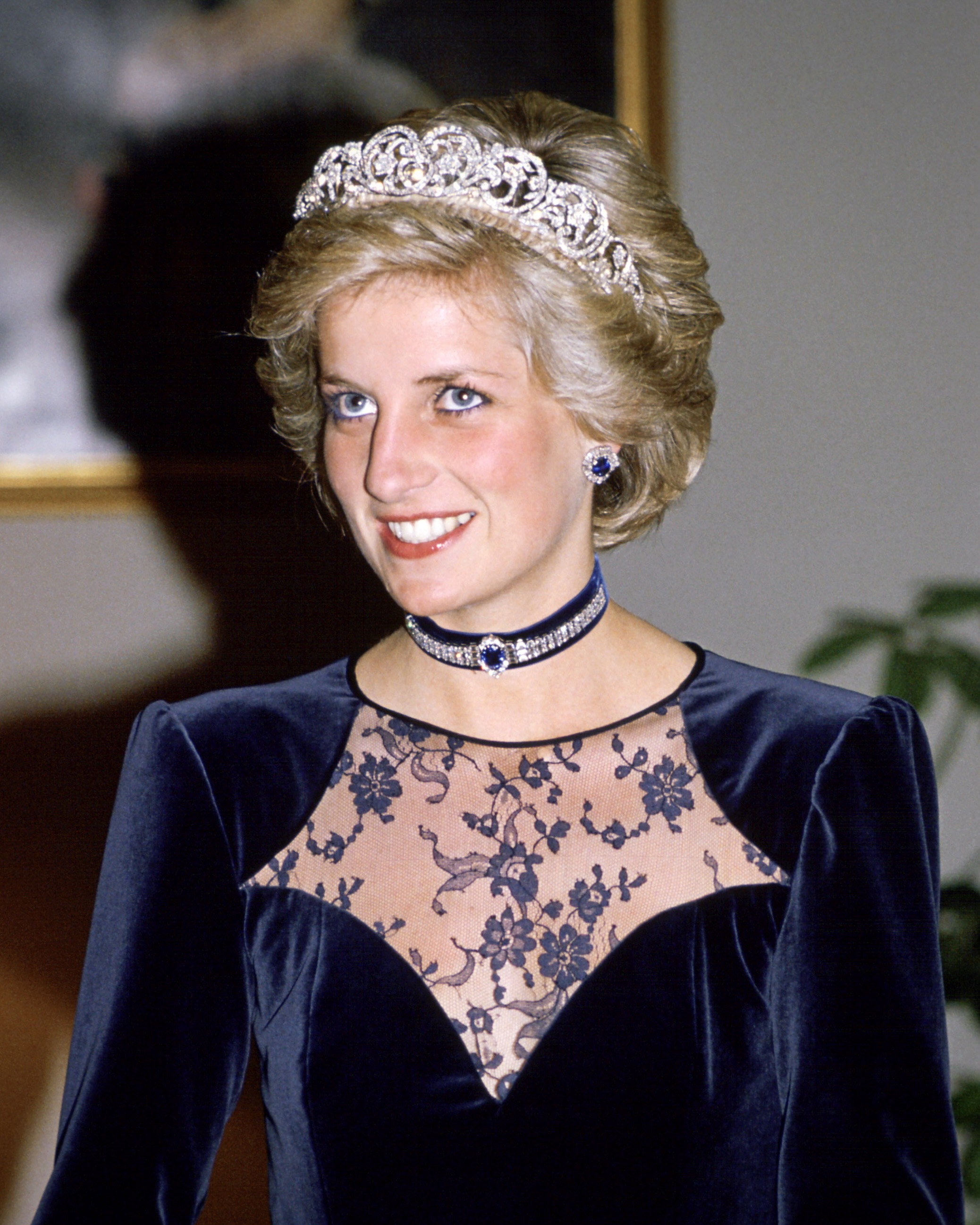 The Diamond Choker Craze Isn’t Going Anywhere