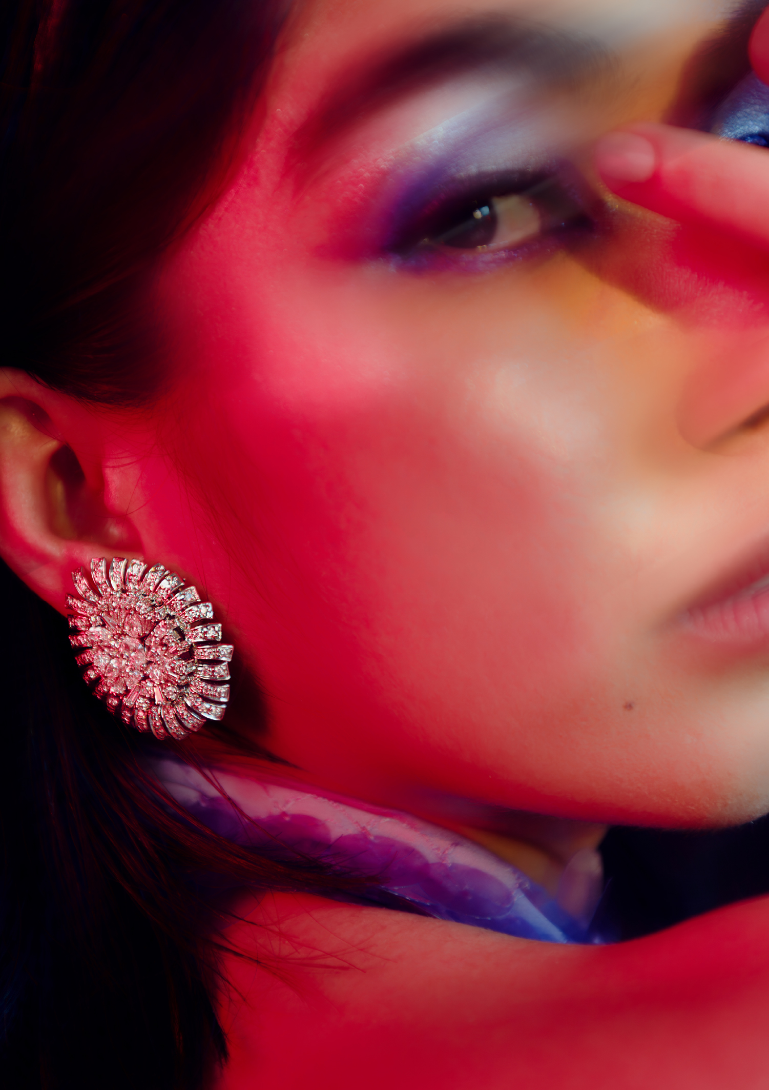 Love and Excess: The Diamond House Party 3 Statement diamond earrings with bold eye makeup for New Year's look