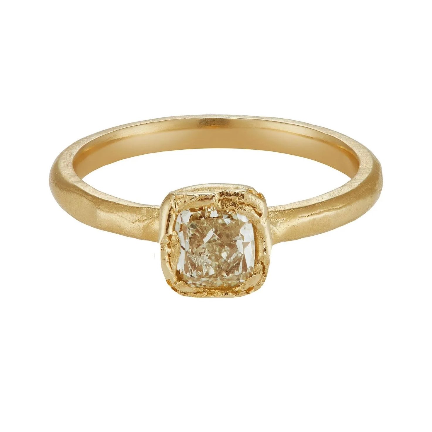 cushion cut engagement rings