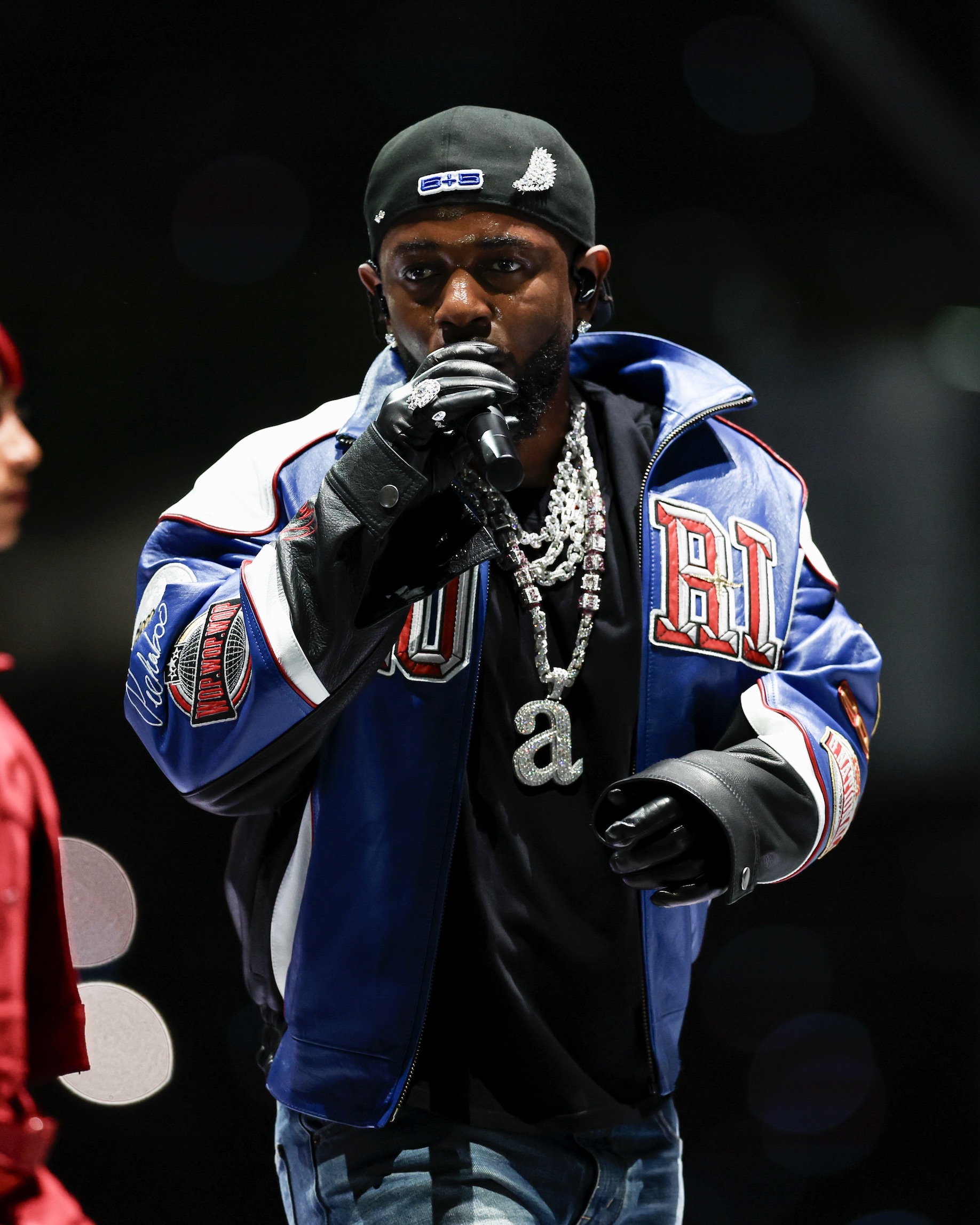 Kendrick Lamar Is the King of Rap & Diamonds: A Look Back on His Best Jewelry Moments 2 Kendrick Lamar Is the King of Rap & Diamonds: A Look Back on His Best Jewelry Moments