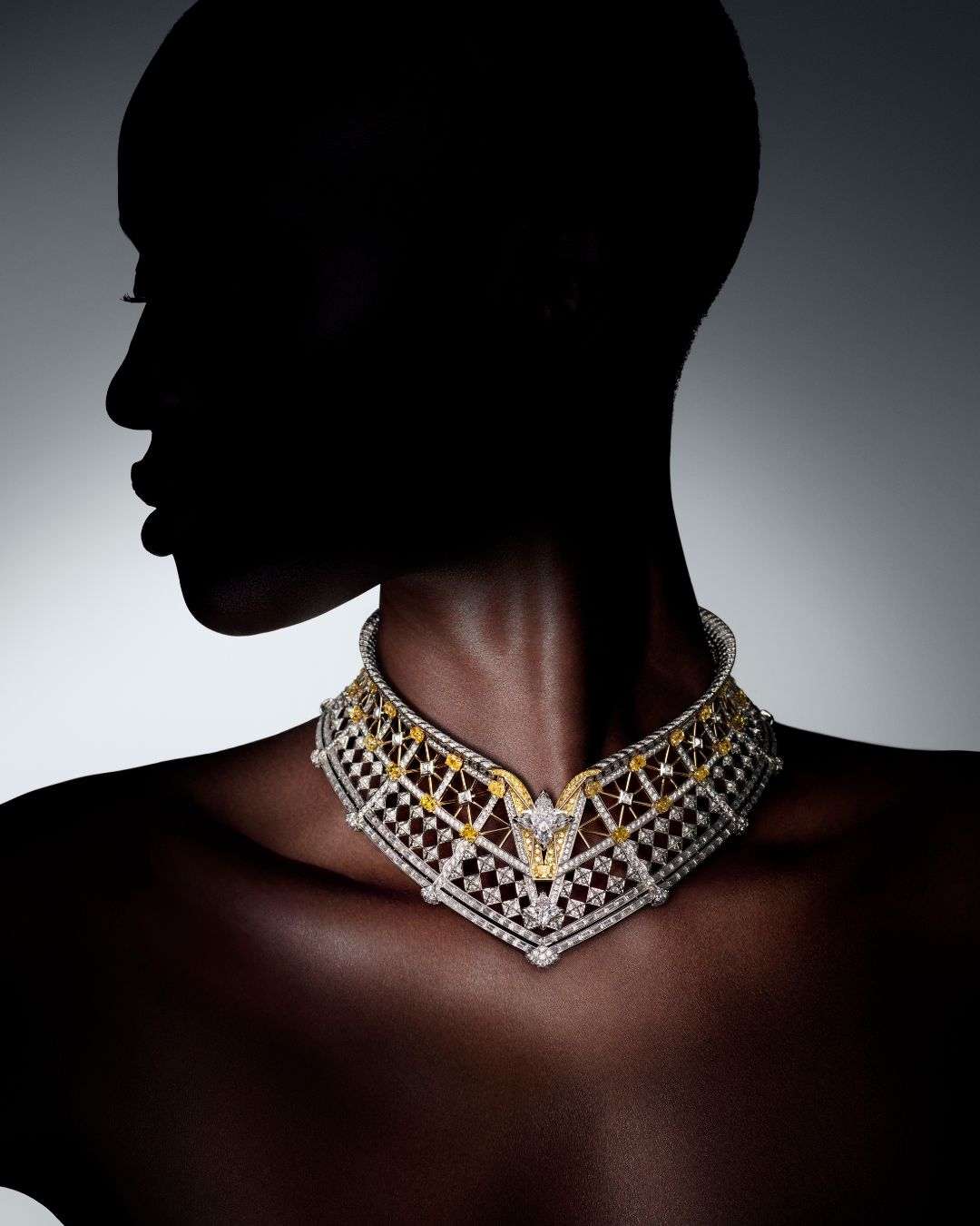 2025 Paris High Jewelry Week unveils new masterpieces from Maisons like Louis Vuitton.