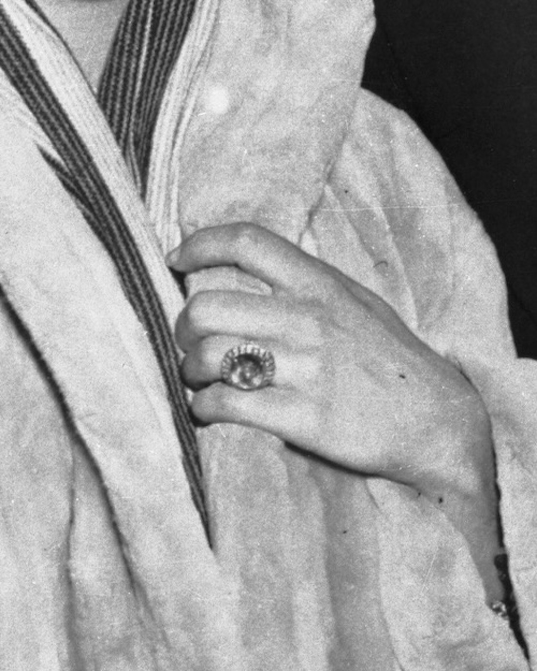 Elizabeth Taylor's Engagement Ring Collection Is One For The History Books 7 Elizabeth Taylor’s Engagement Ring Collection: Elizabeth Taylor’s Engagement Ring From Her Second Husband, Michael Wilding