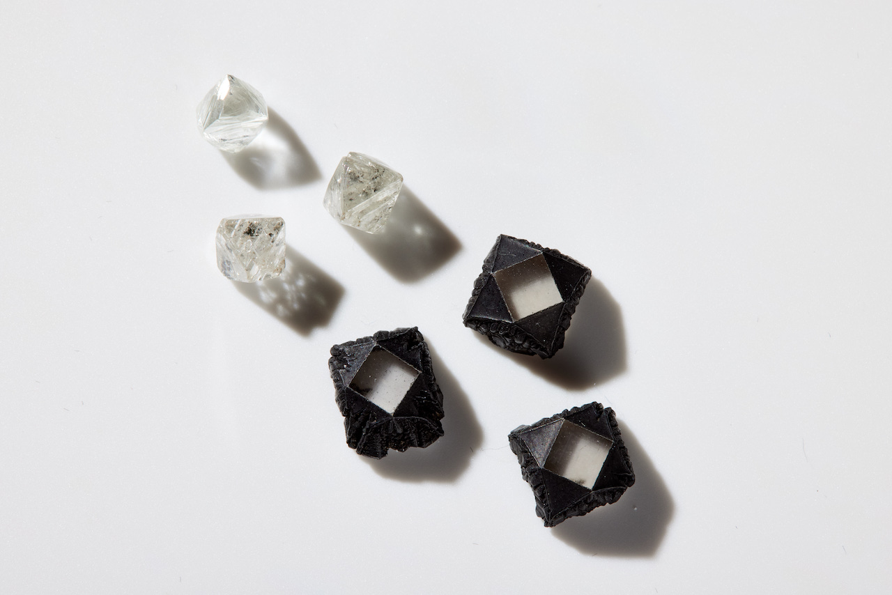 Diamond simulants, cubic zirconia and moissanite