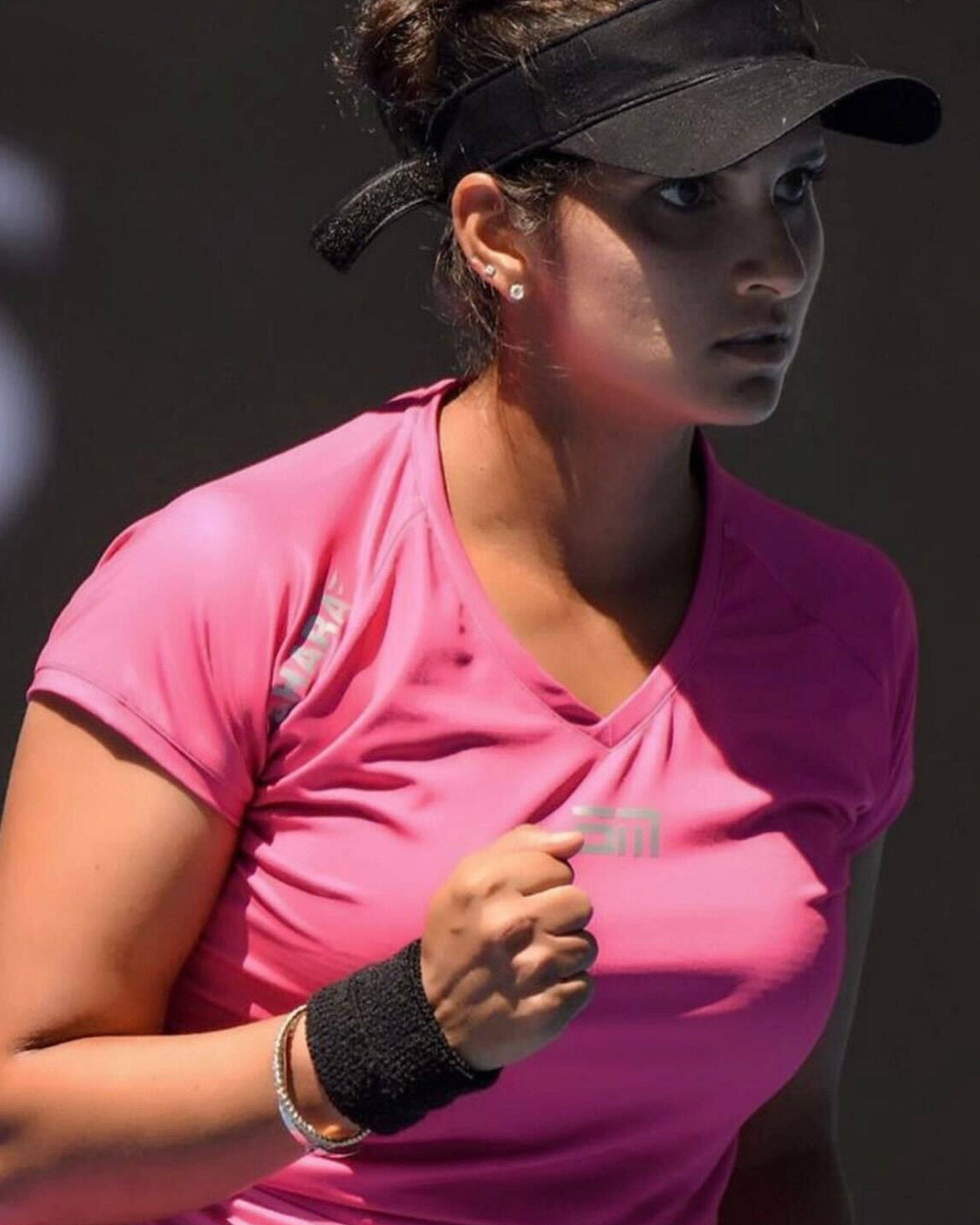 Sania Mirza showcases bold diamond jewellery while making tennis history