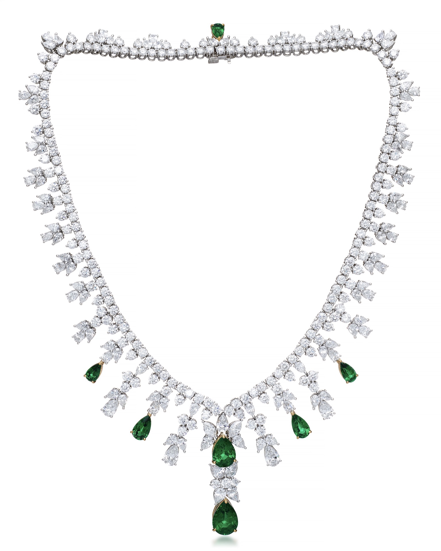 Vintage Diamond Jewelry from the Tiffany & Co. Archives Ruled This Red Carpet Season 5 Amanda Seyfried Wore a Vintage Necklace from the Tiffany & Co. Archives to the 2025 Academy Museum Gala